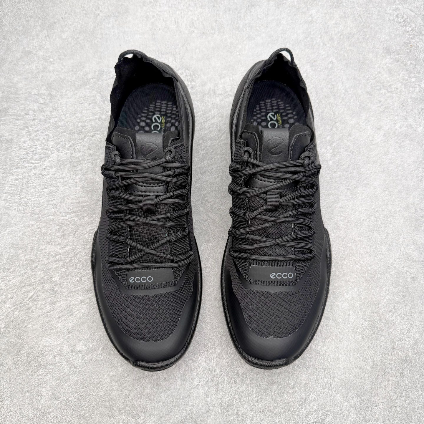 ECCo爱步 Biom C Trail 时尚简约牛皮减震耐磨低帮休闲跑步鞋 ECCO以三大核心特征为依托