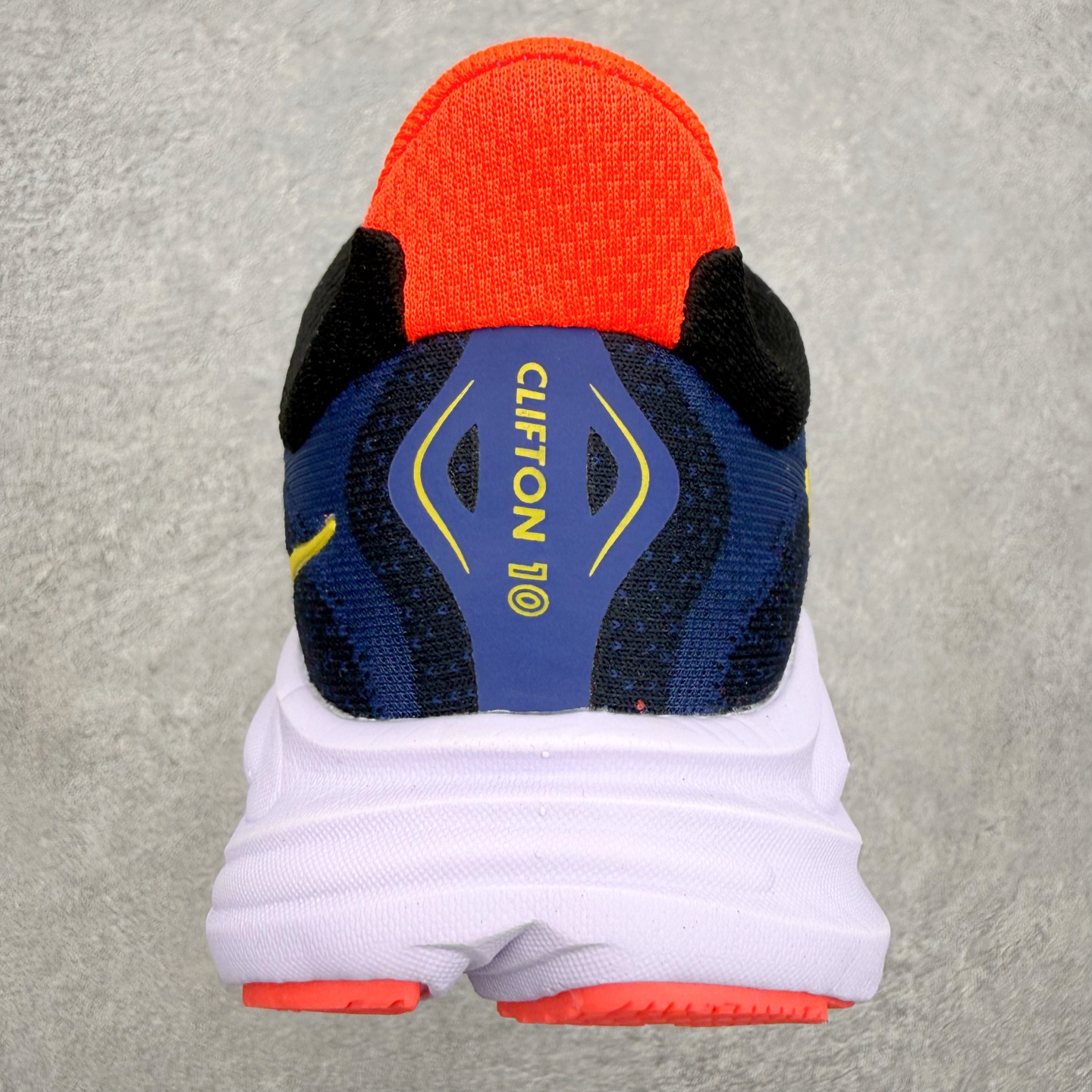 HOKA ONE ONE Clifton 克里夫顿10代专业性能减震公路跑步鞋 轻盈透气的针织网面和纱线