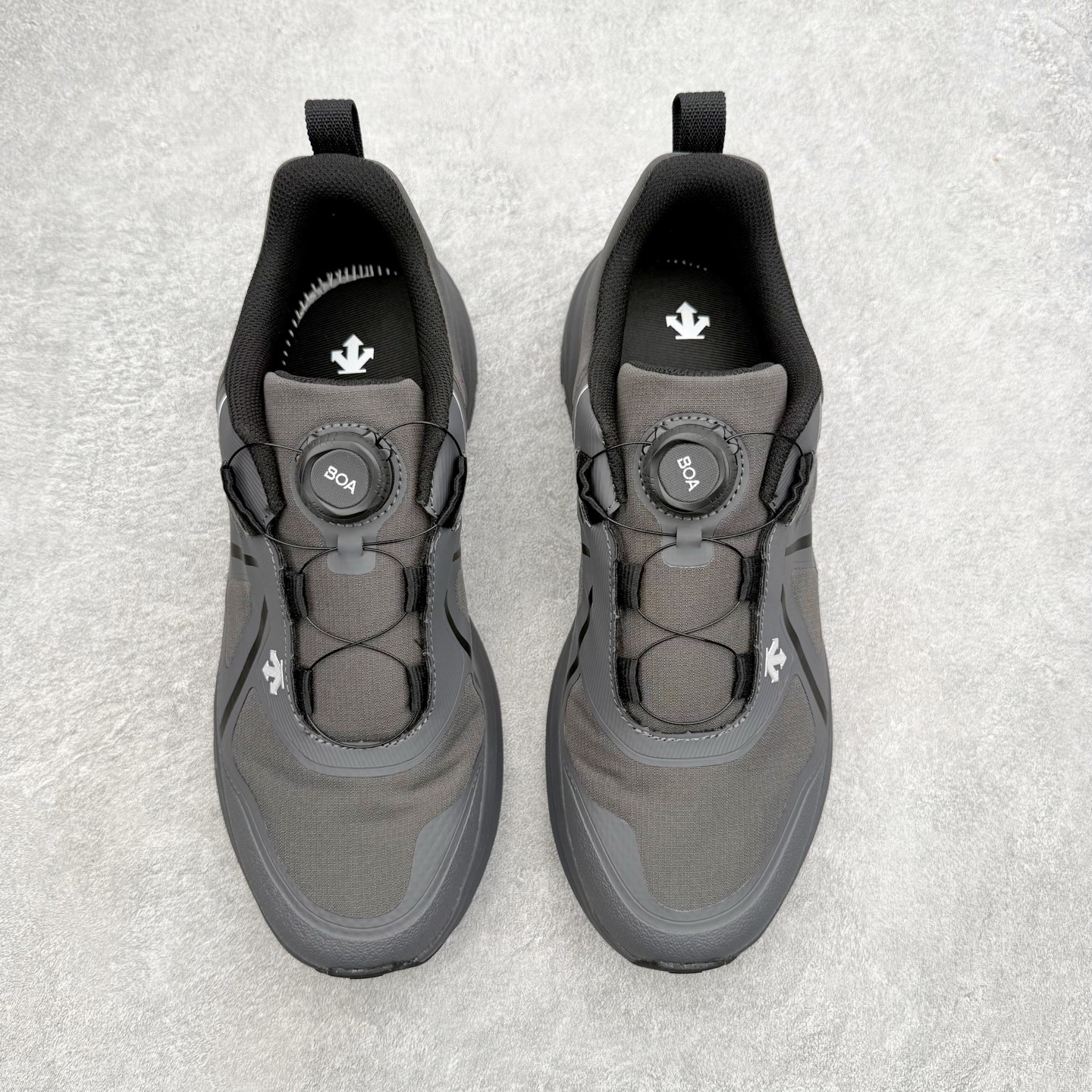 迪桑特DESCENTE RUNNING系列 LAVITATE 3.0 AIR WIRE 缓震舒适 BOA