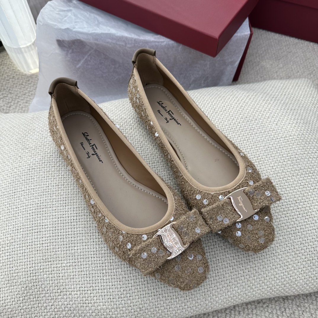 NO:651200,The light nude color is pretty but not greasy. Little fairies don’t have to worry about stepping on the thunder. N kinds of combinations have already flashed through my mind!  , single shoes19860909淡淡的裸色系,仙而不腻小仙女们不用担心踩雷.我脑子里已经闪过了N种搭配！,单鞋,Women's Shoes