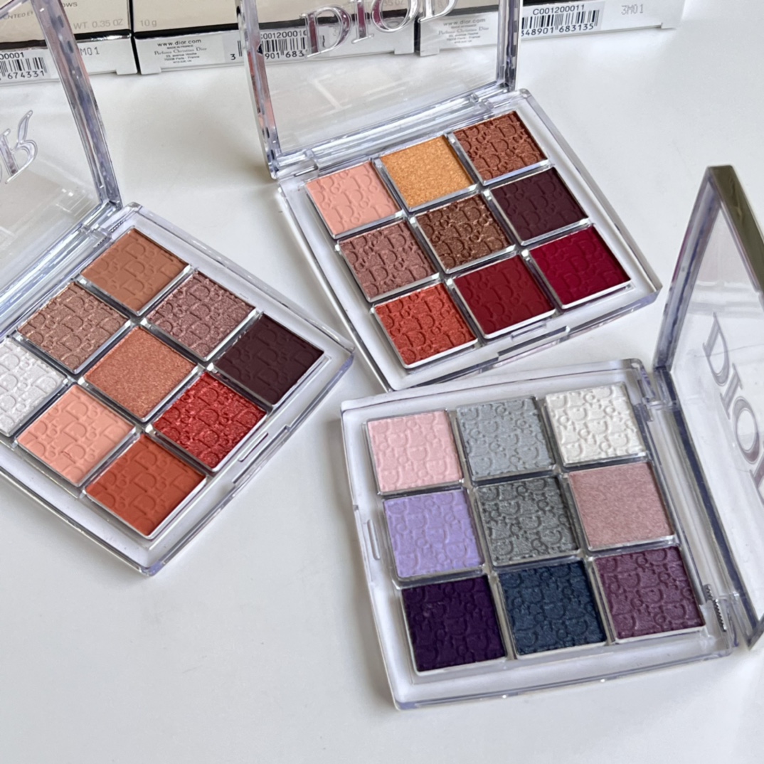 50💰
可配中文标，低价跑量款✔️迪奥9色眼影盘24款10g！色号：001#，002#，003#，004#，010#，011#。
