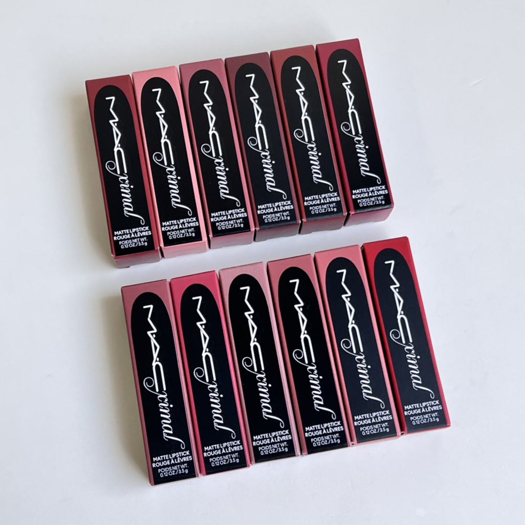 Lápiz labial MAC de bala grande! Tonos: 602-606-616-617-626-646-662-665-666-668-669-682-683-688-691-693-603-605-609-826…
