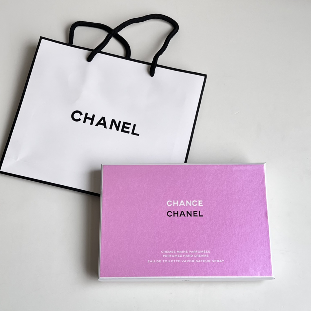 Se puede equipar con bolsa de regalo + etiqueta en chino✔️ Juego de Chanel Chance Serie 3+2. Incluye: crema de manos 20…