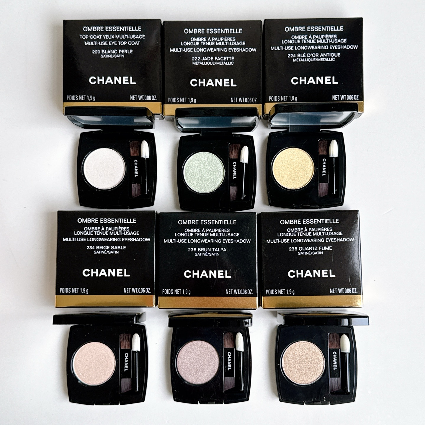 45💰
可配中文标✔️香奈儿单色眼影1.9g！色号：220#，222#，224#，234#，236#，238#。