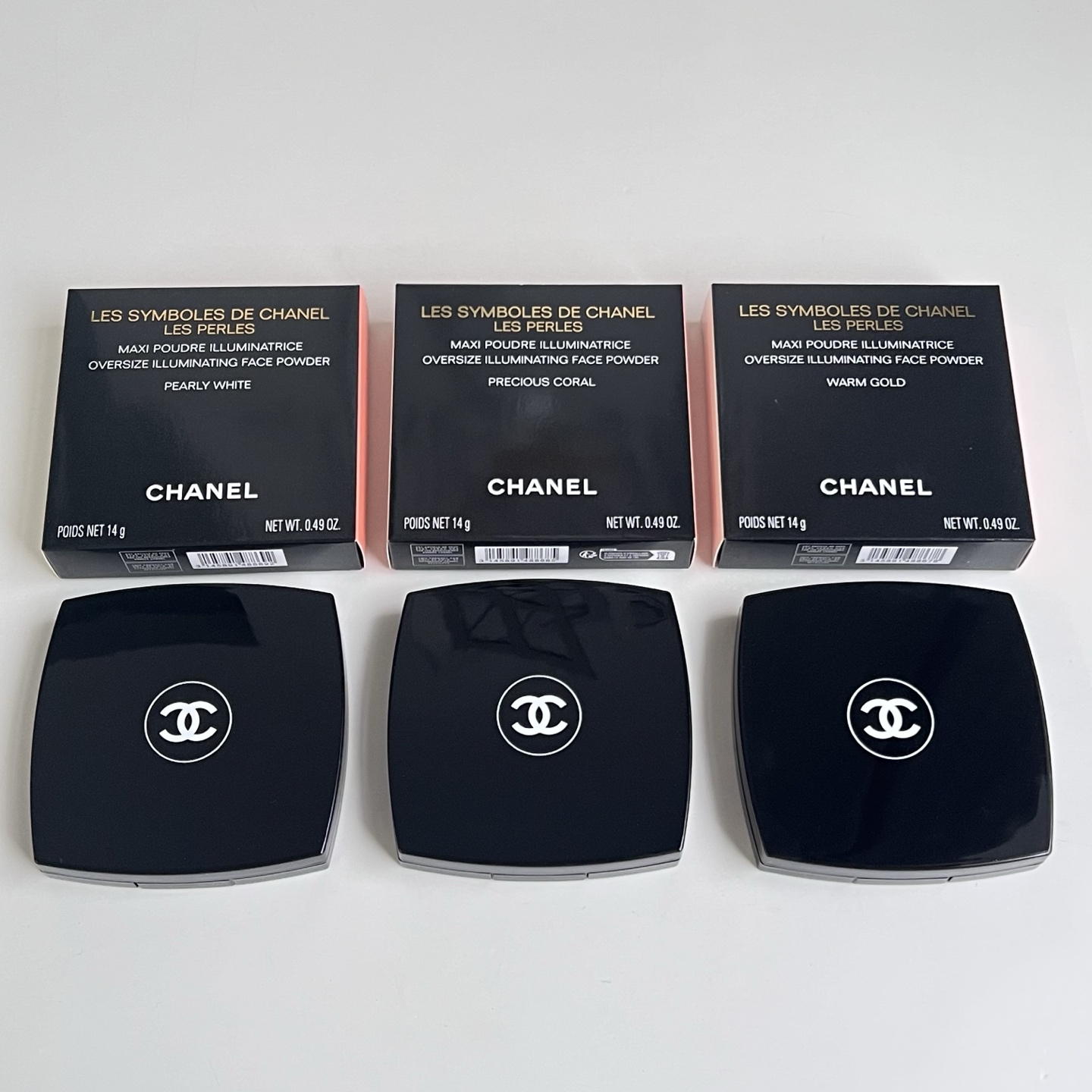 NO:809719,Chanel Double C Pearl Highlighting Powder 14g!  Color number PEARLY WHITE#Pearl White, PRECIOUS CORAL#Champagne, WARM GOLD#Coral., makeup, chanel19860909香奈儿双C珍珠高光粉饼14g！色号PEARLY WHITE#珍珠白,PRECIOUS CORAL#香槟色,WARM GOLD#珊瑚色.,彩妆,chanel,accessory