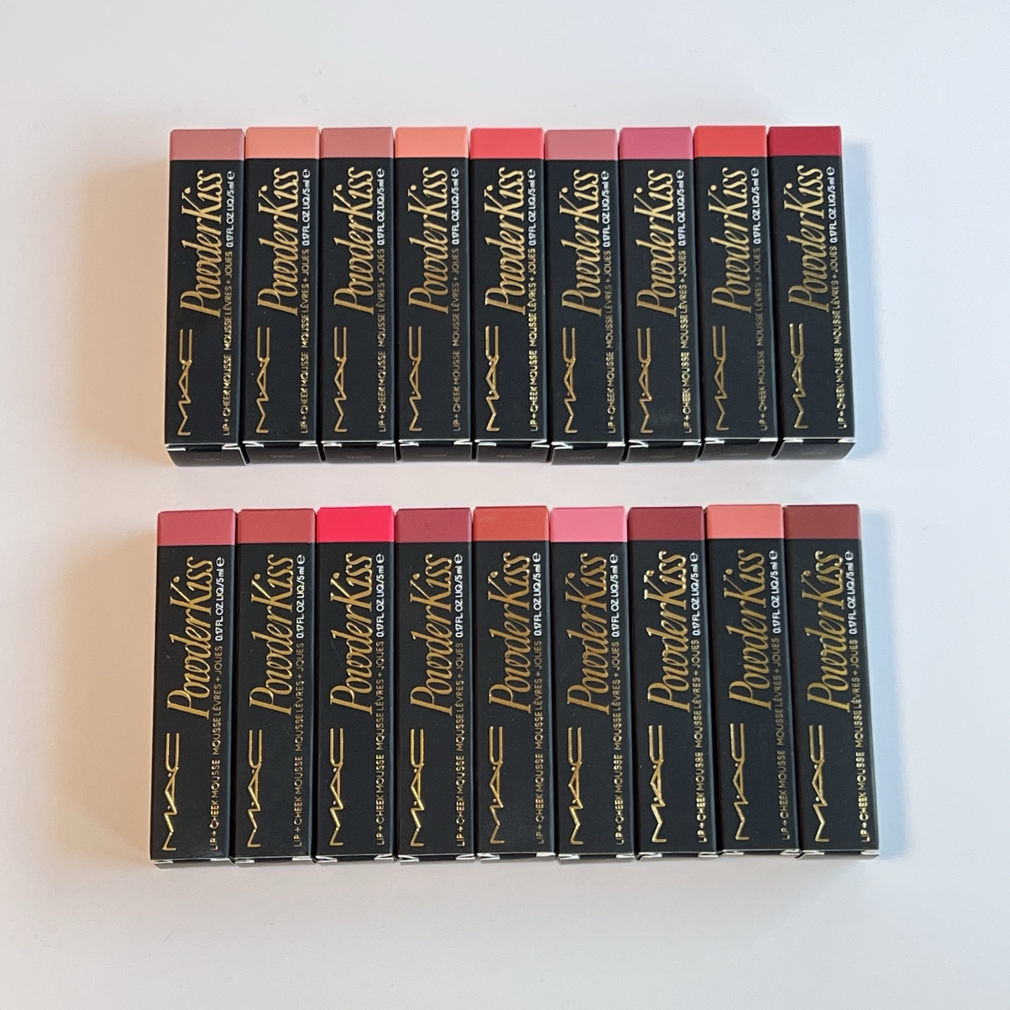 ¡Nuevo labial mate Mac versión Mingtong 5ml! Tonos: 950-951-952-956-958-959-973-974-975-977-982-987-988-989-990-991-996…