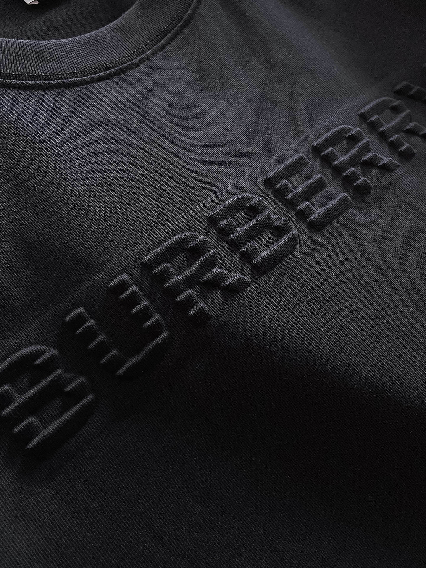 巴宝*Burberry 25SS春夏新款首发专柜最新款短袖圆领T恤 高端订制 设计前卫时尚!品牌log