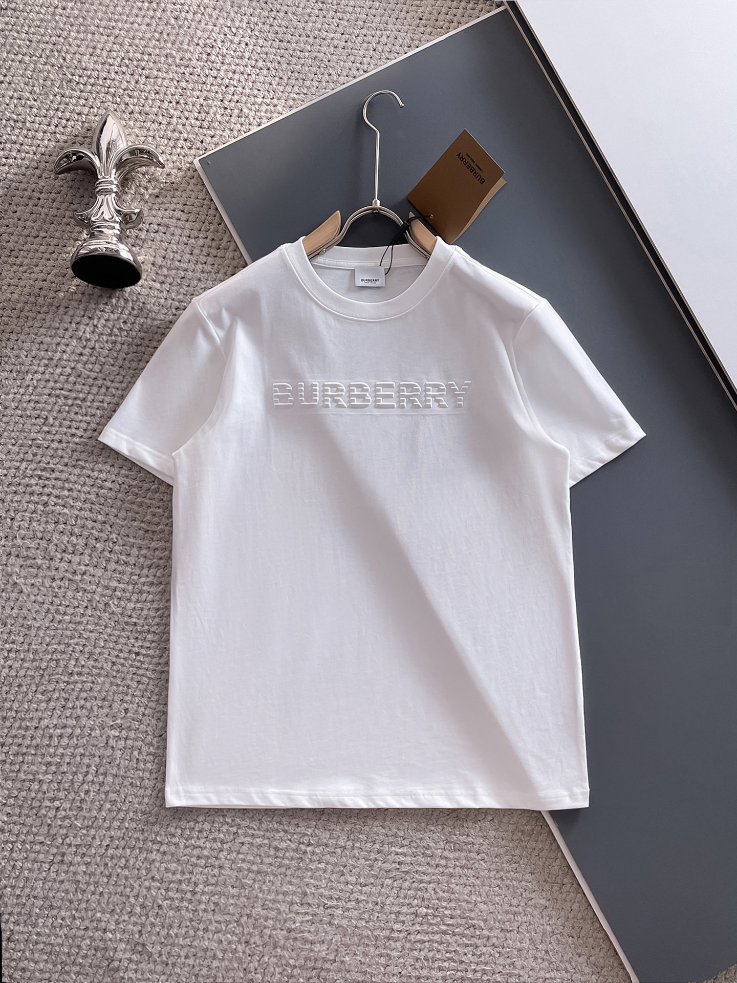 巴宝*Burberry 25SS春夏新款首发专柜最新款短袖圆领T恤 高端订制 设计前卫时尚!品牌log