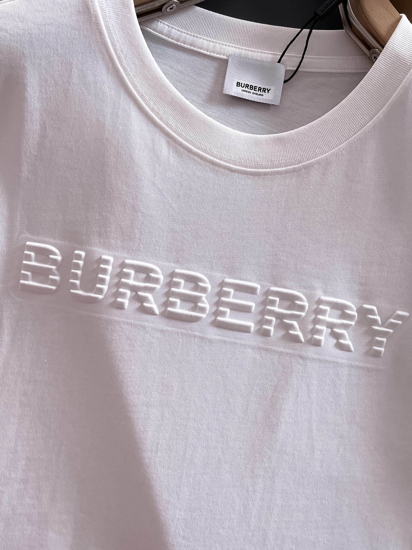 巴宝*Burberry 25SS春夏新款首发专柜最新款短袖圆领T恤 高端订制 设计前卫时尚!品牌log