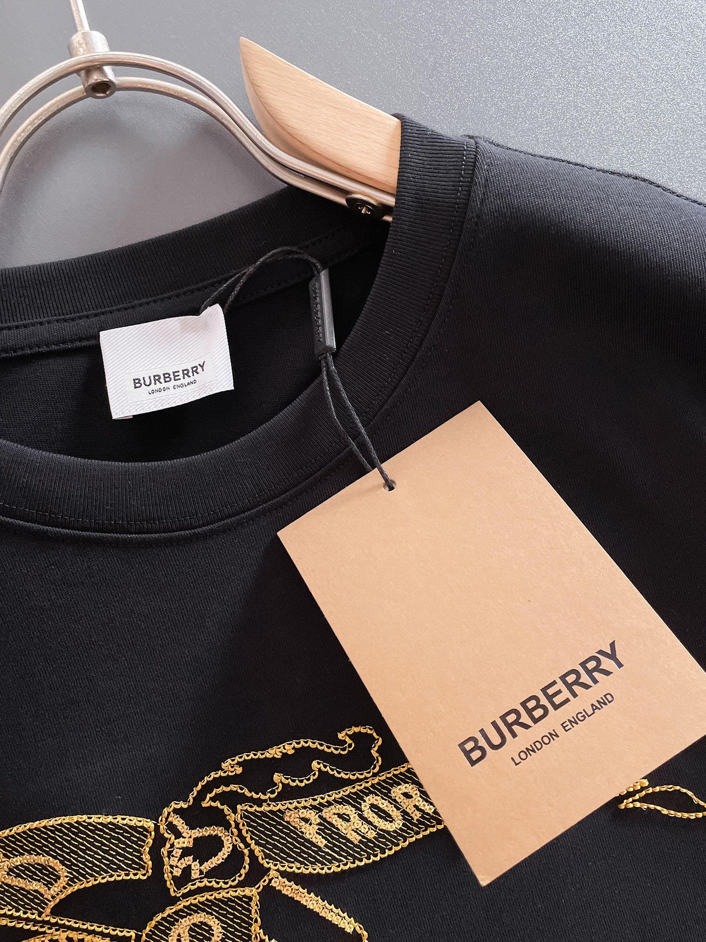 巴宝*Burberry 25SS春夏新款首发专柜最新款短袖圆领T恤 高端订制 设计前卫时尚!品牌log