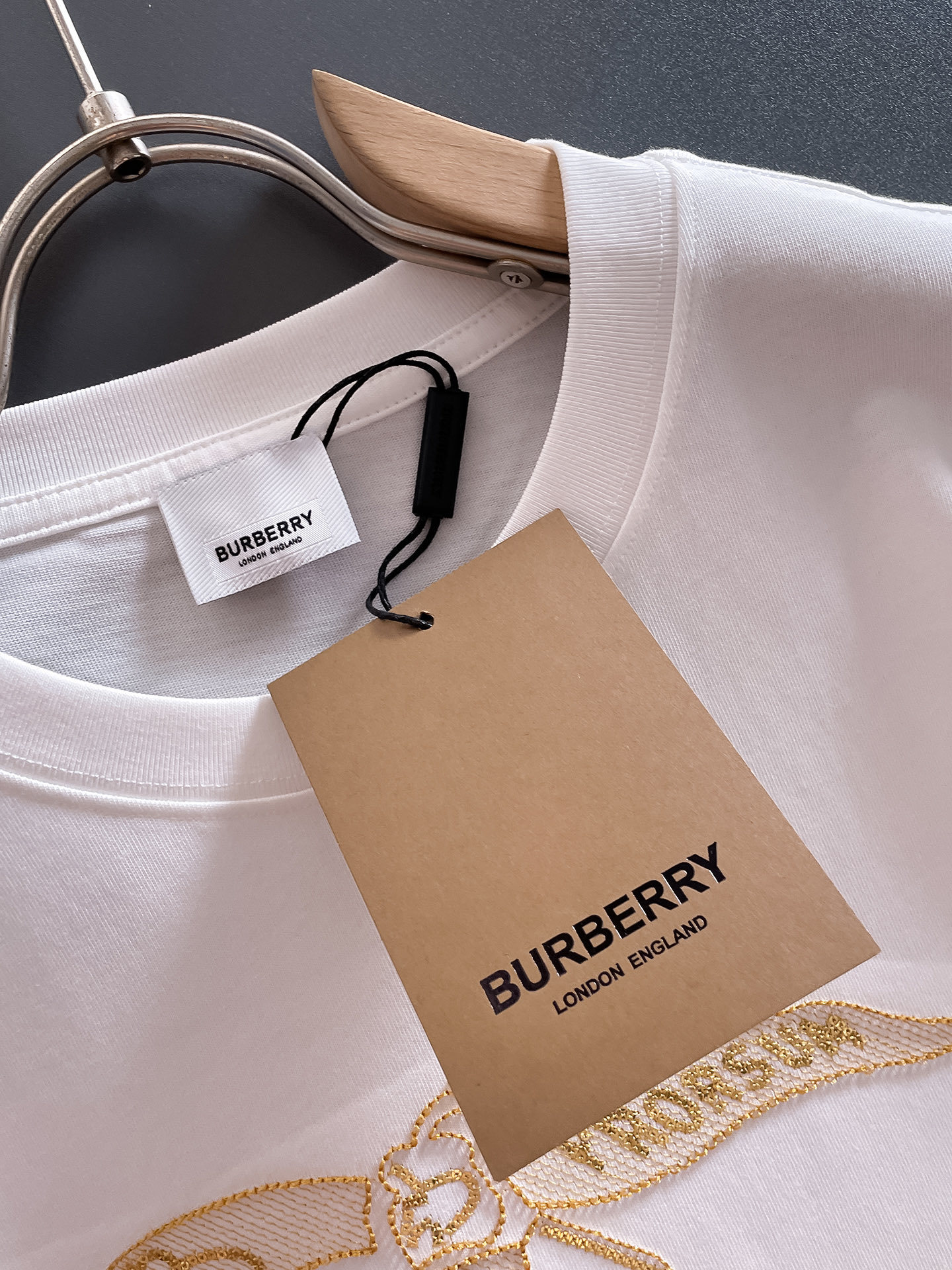 巴宝*Burberry 25SS春夏新款首发专柜最新款短袖圆领T恤 高端订制 设计前卫时尚!品牌log