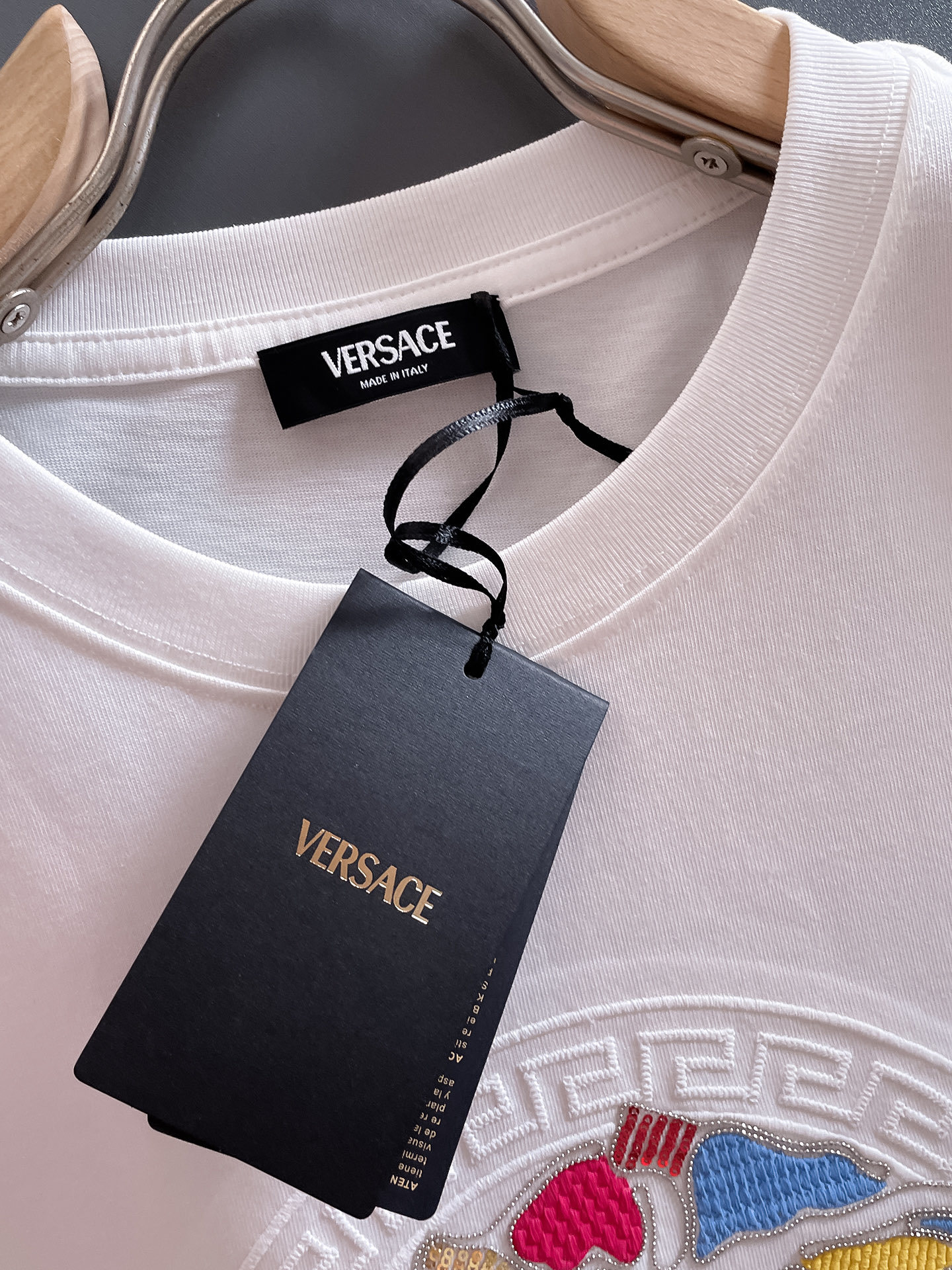 范思*Versace 25SS春夏新款首发专柜最新款短袖圆领T恤 高端订制 设计前卫时尚!品牌logo