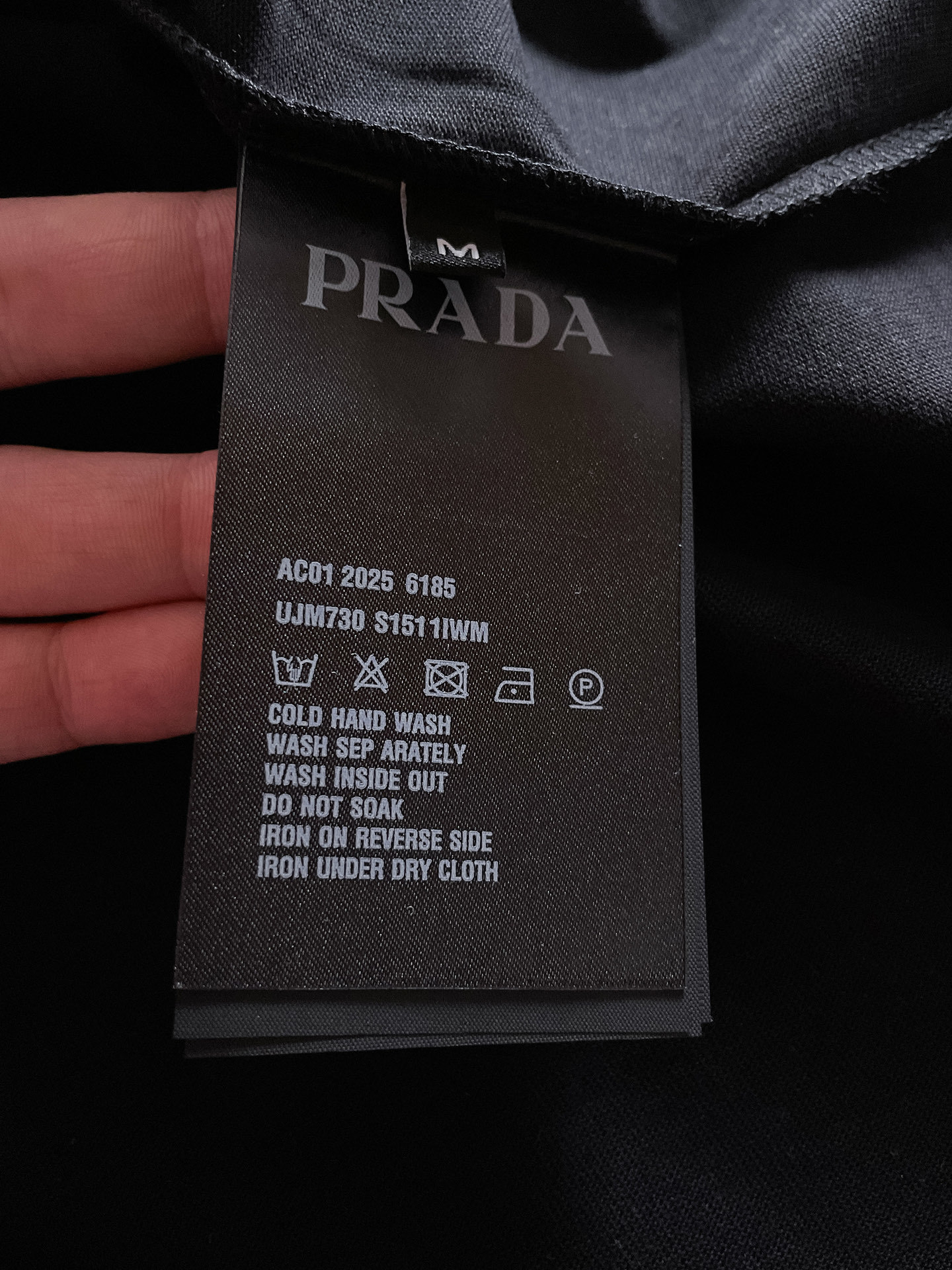 普拉*Prada 25SS春夏新款首发专柜最新款短袖圆领T恤 高端订制 设计前卫时尚!品牌logo重工