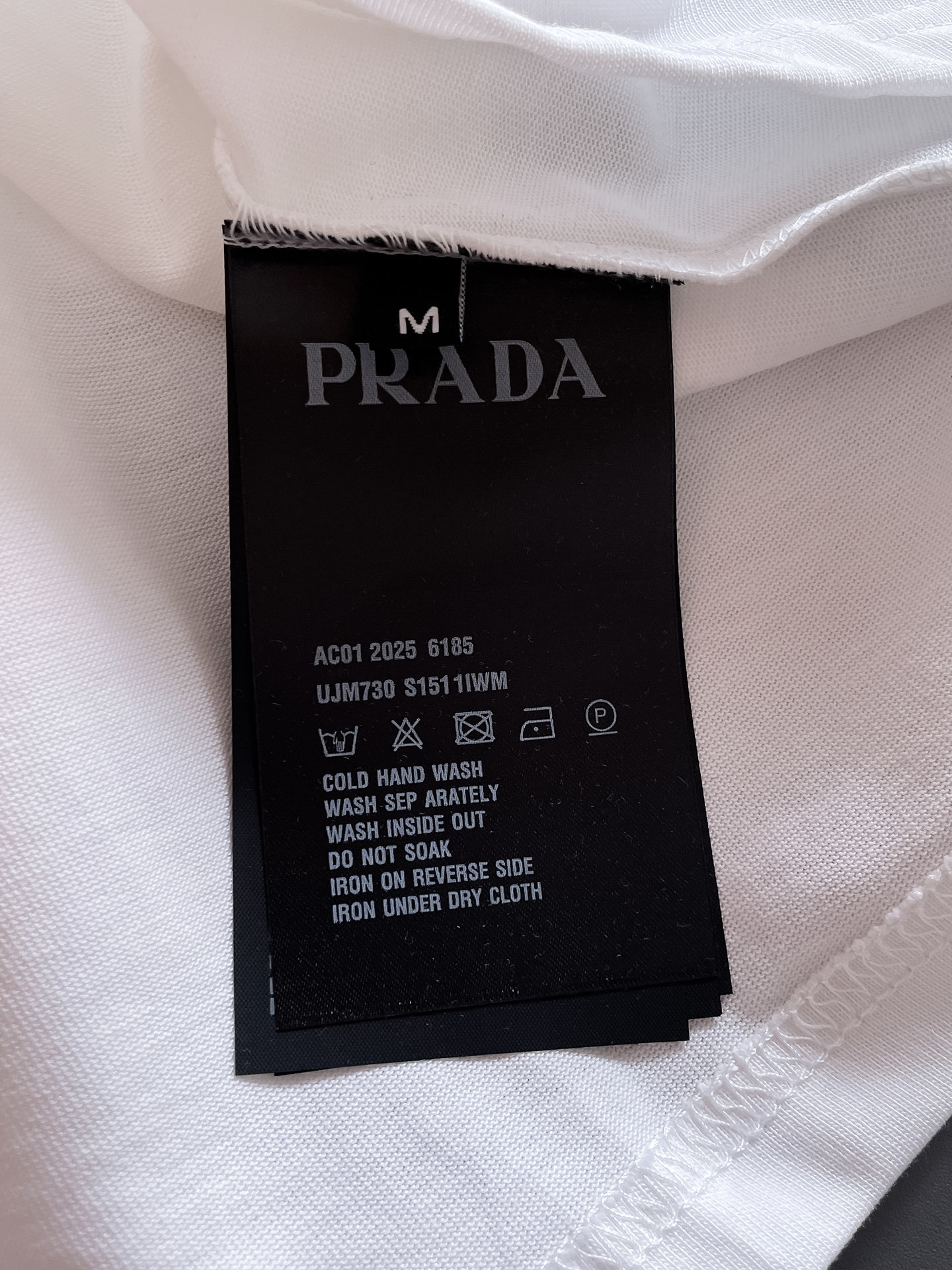 普拉*Prada 25SS春夏新款首发专柜最新款短袖圆领T恤 高端订制 设计前卫时尚!品牌logo重工