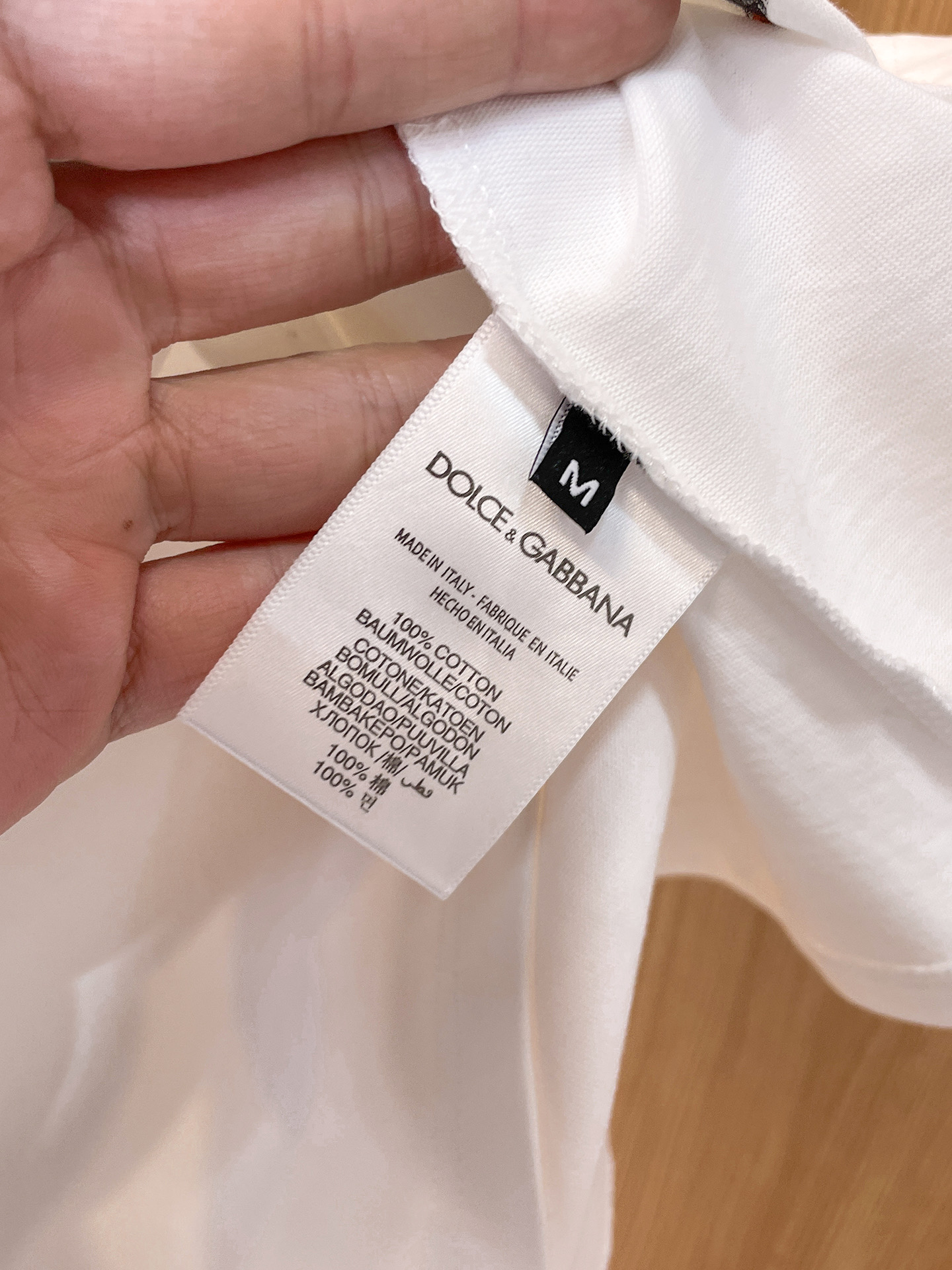 杜嘉班纳D&G26春夏新品专柜首发最新款短袖圆领T恤 高端订制 设计前卫时尚！品牌logo手绘重工艺设计