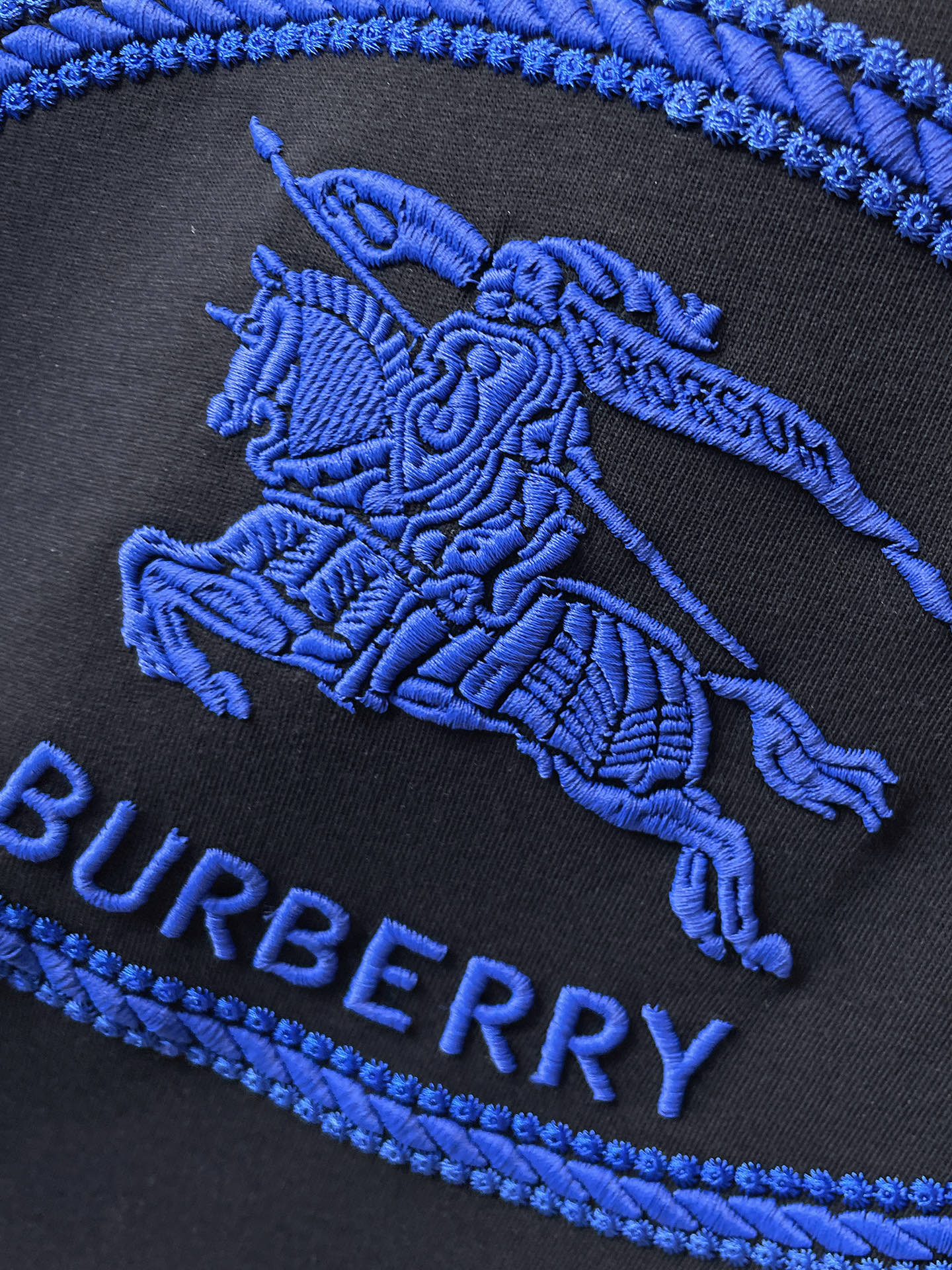 巴宝莉Burberry26春夏新品专柜首发最新款短袖圆领T恤 高端订制 设计前卫时尚！品牌logo重工艺