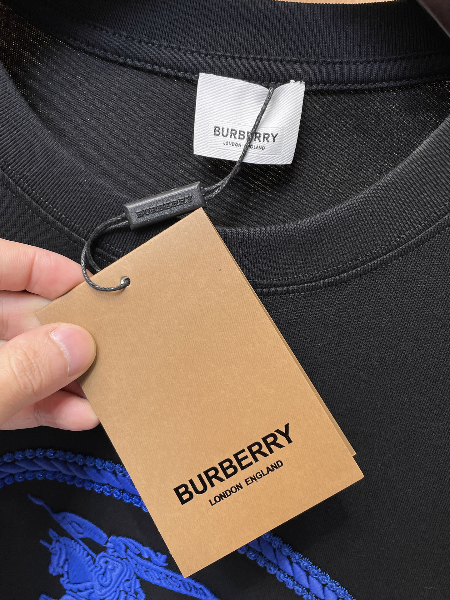 巴宝莉Burberry26春夏新品专柜首发最新款短袖圆领T恤 高端订制 设计前卫时尚！品牌logo重工艺