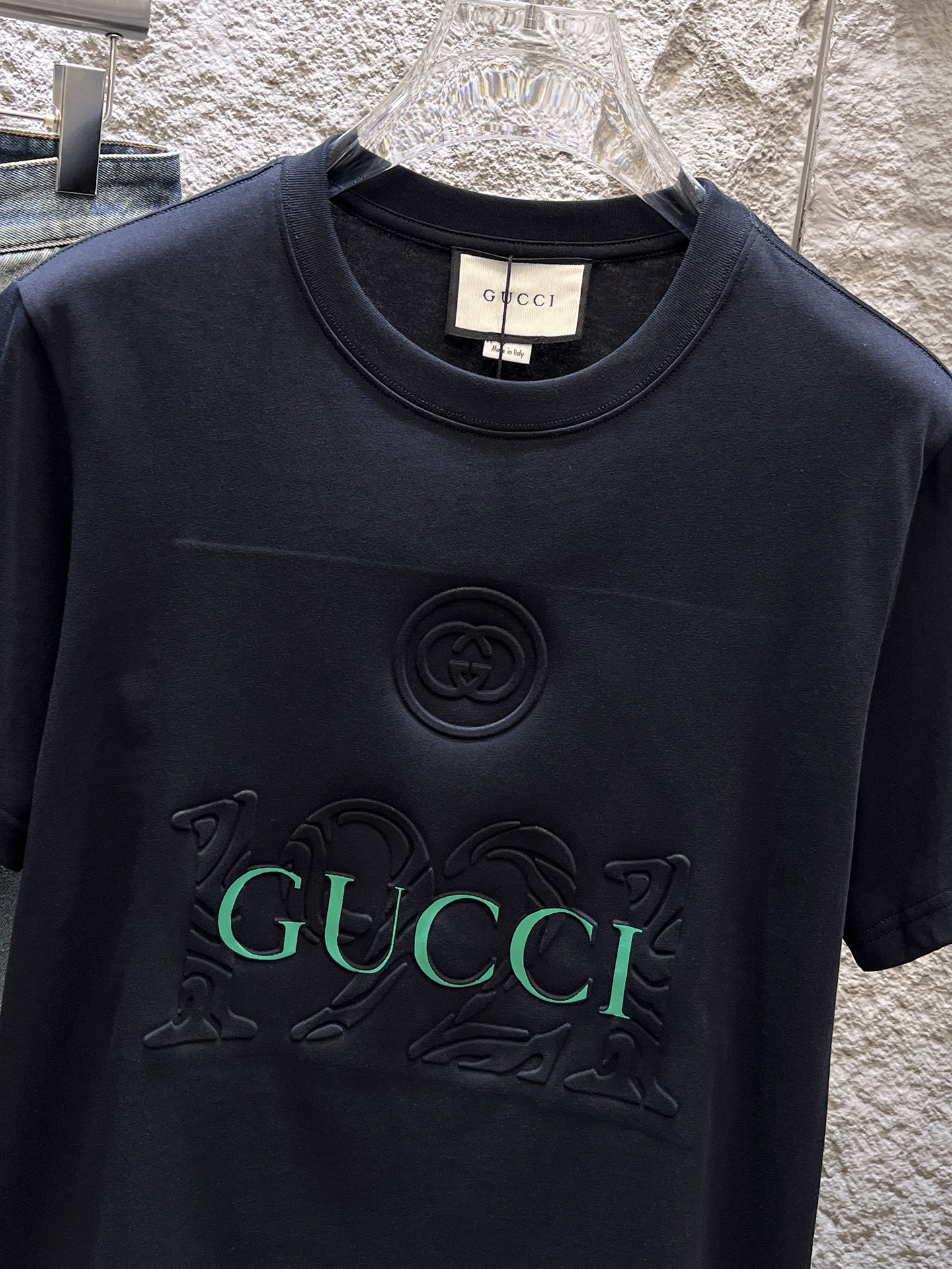 古驰Gucci26春夏新品专柜首发最新款短袖圆领T恤 高端订制 设计前卫时尚！品牌logo重工艺设计，高