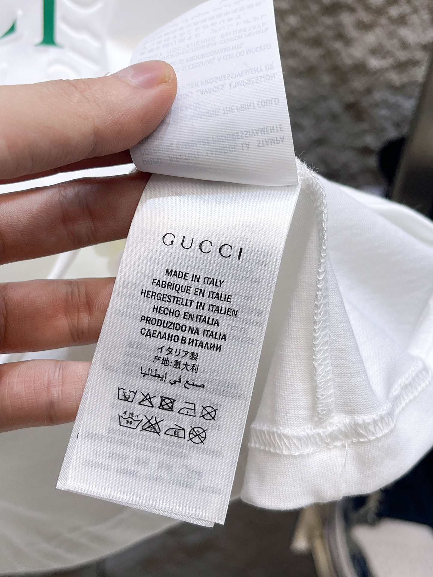 古驰Gucci26春夏新品专柜首发最新款短袖圆领T恤 高端订制 设计前卫时尚！品牌logo重工艺设计，高