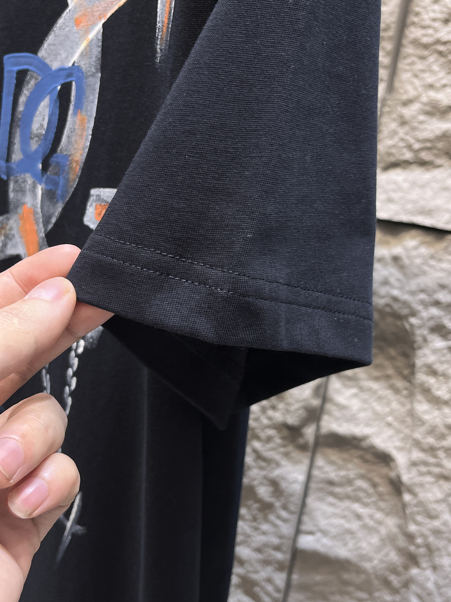 杜嘉班纳D&G26春夏新品专柜首发最新款短袖圆领T恤 高端订制 设计前卫时尚！品牌logo手绘重工艺设计