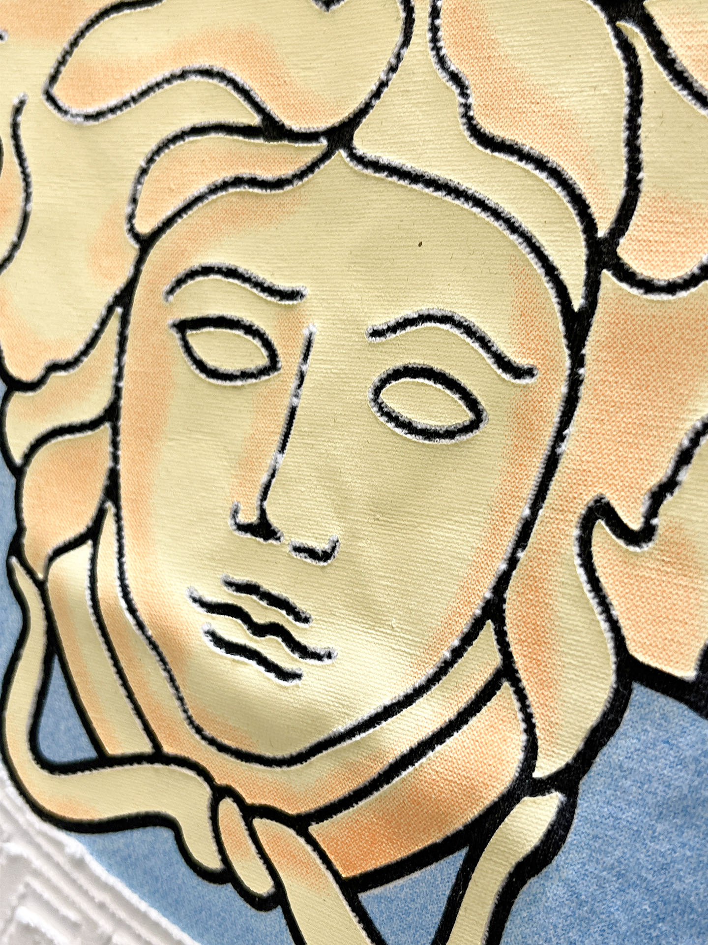 瓦萨Versace26春夏新品专柜首发最新款短袖圆领T恤 高端订制 设计前卫时尚！品牌logo重工艺设计