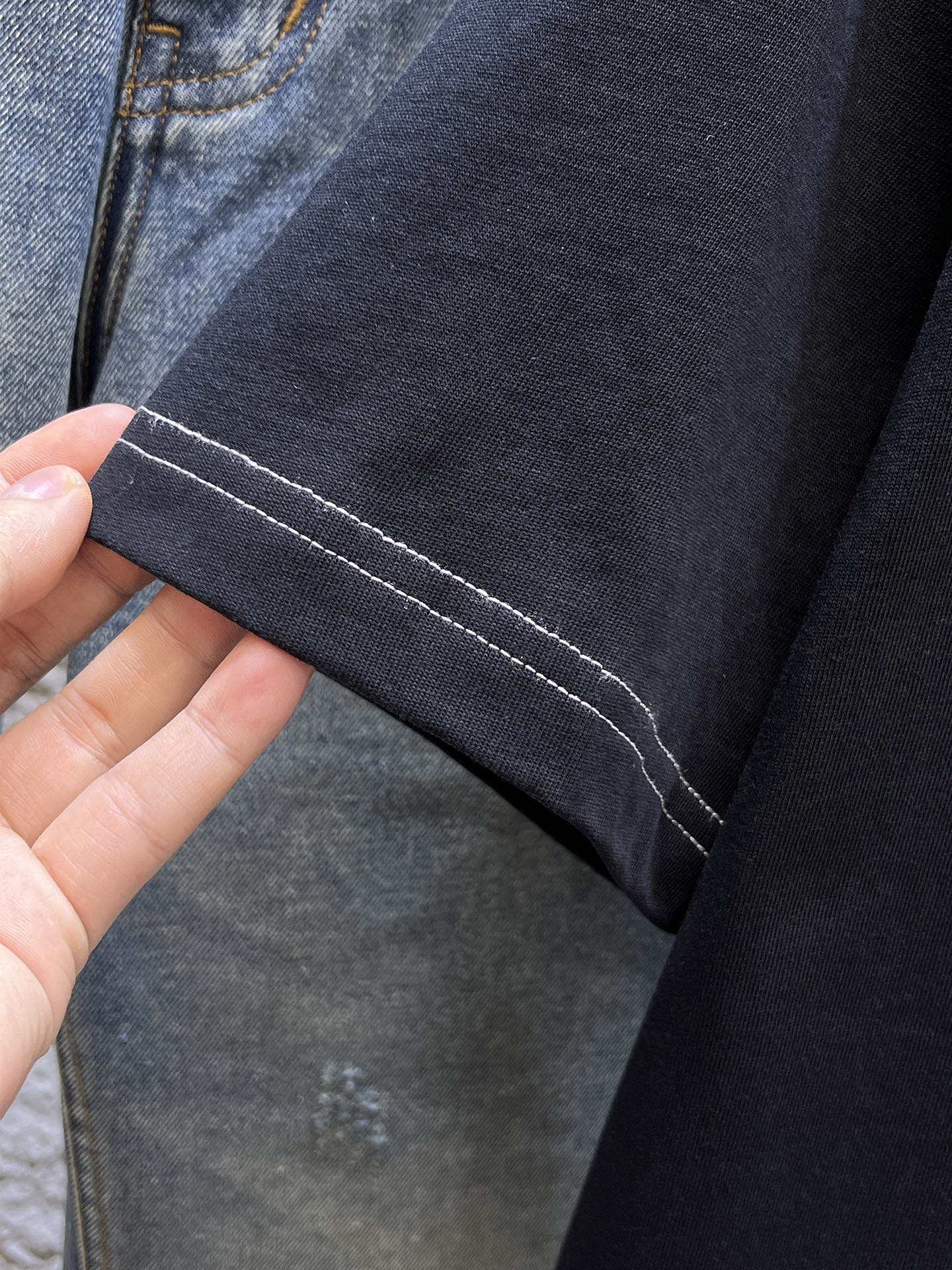 杜嘉班纳D&G26春夏新品专柜首发最新款短袖圆领T恤 高端订制 设计前卫时尚！品牌logo重工艺设计，高