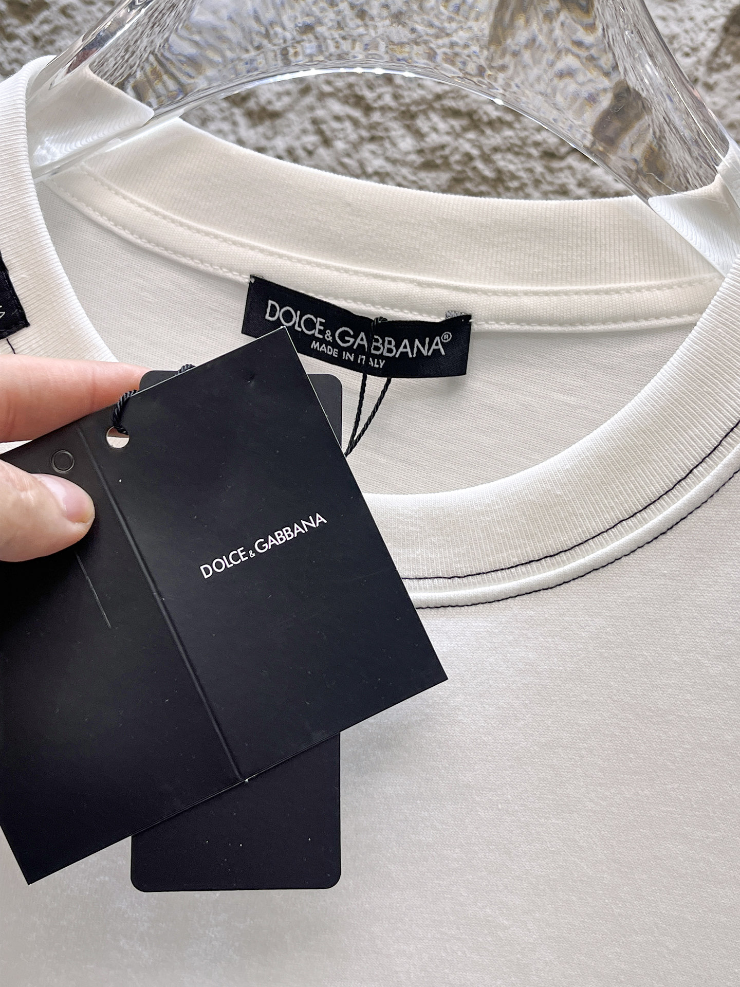 杜嘉班纳D&G26春夏新品专柜首发最新款短袖圆领T恤 高端订制 设计前卫时尚！品牌logo重工艺设计，高