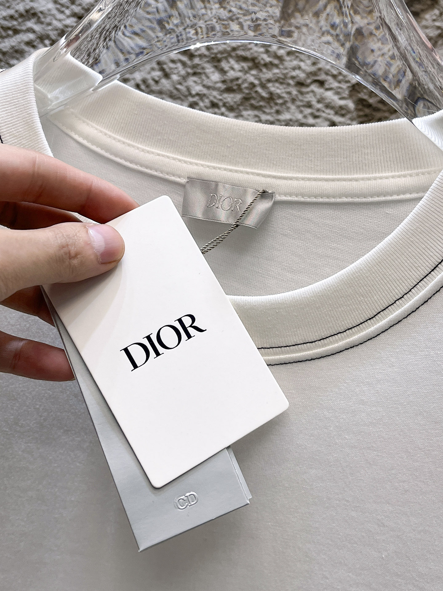 迪奥Dior26春夏新品专柜首发最新款短袖圆领T恤 高端订制 设计前卫时尚！品牌logo重工艺设计，高端