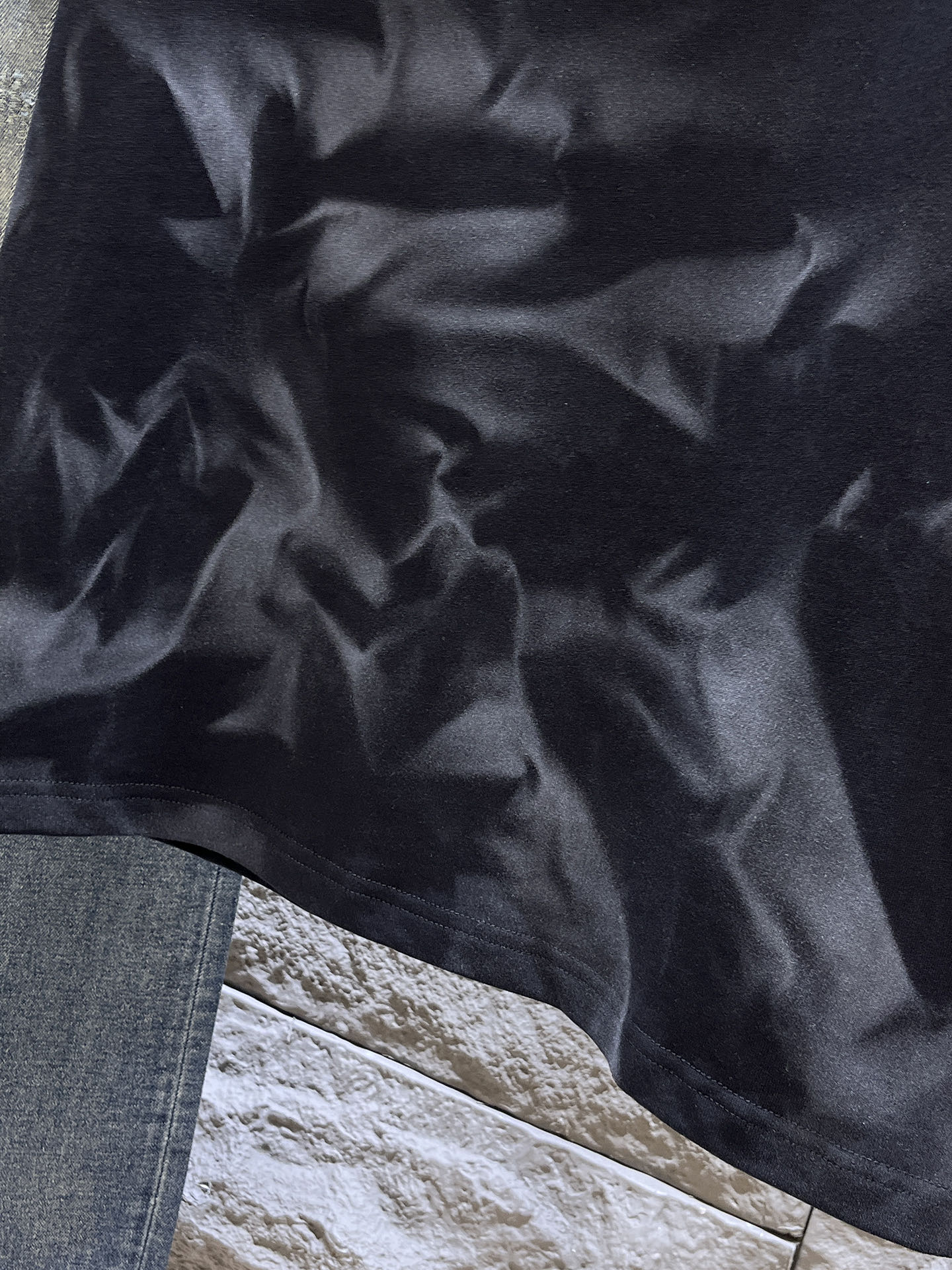 路易威登LV26春夏新品专柜首发最新款短袖圆领T恤 高端订制 设计前卫时尚！品牌logo手绘重工艺设计，