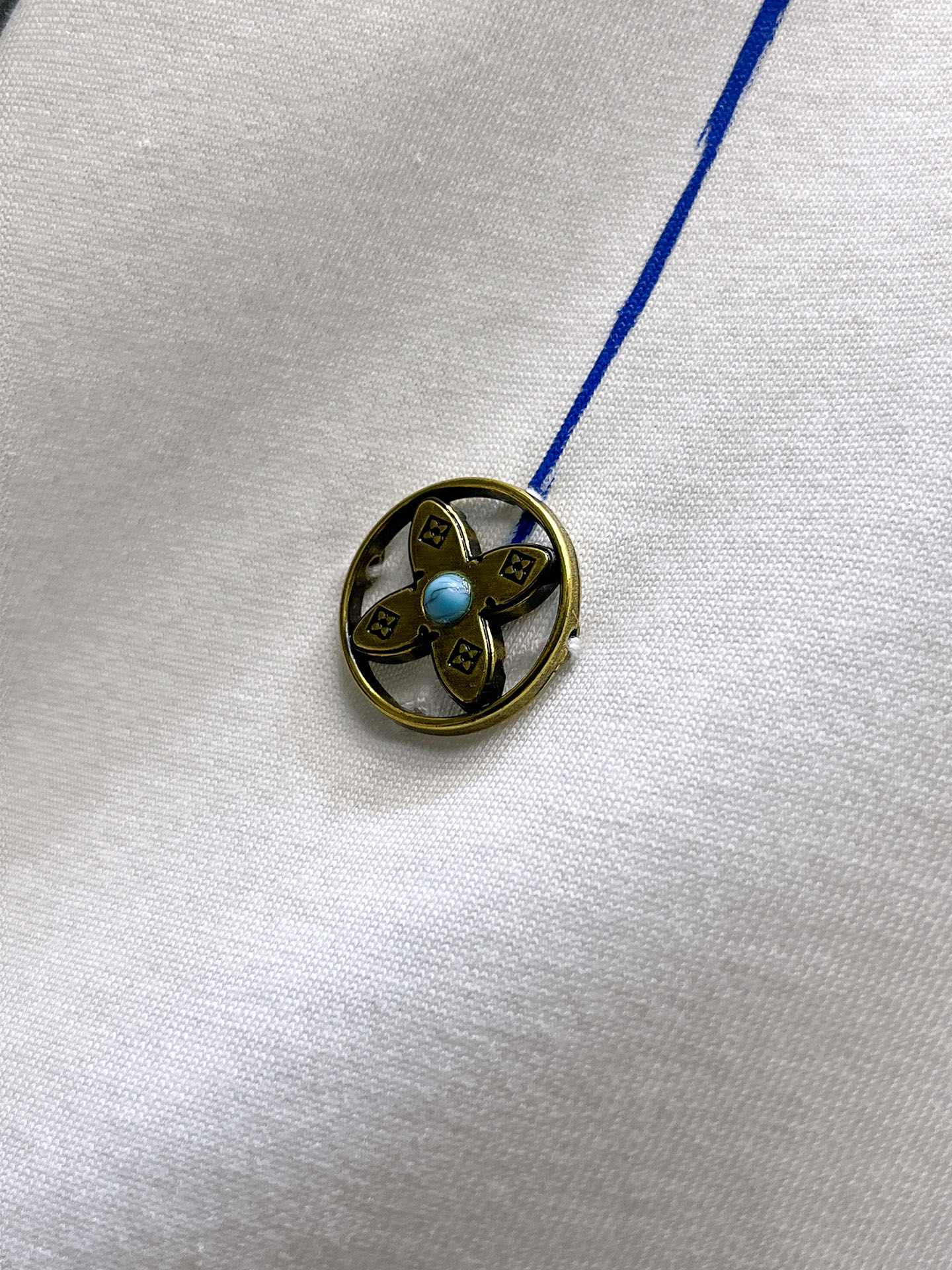 路易威登LV26春夏新品专柜首发最新款短袖圆领T恤 高端订制 设计前卫时尚！品牌logo手绘重工艺设计，