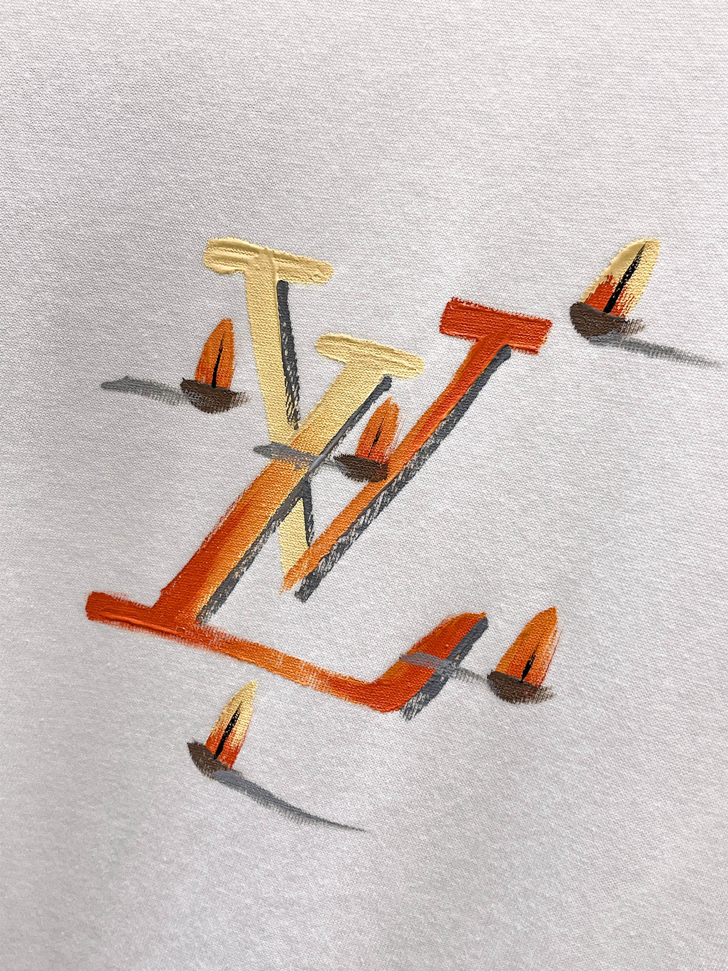 路易威登LV26春夏新品专柜首发最新款短袖圆领T恤 高端订制 设计前卫时尚！品牌logo手绘重工艺设计，