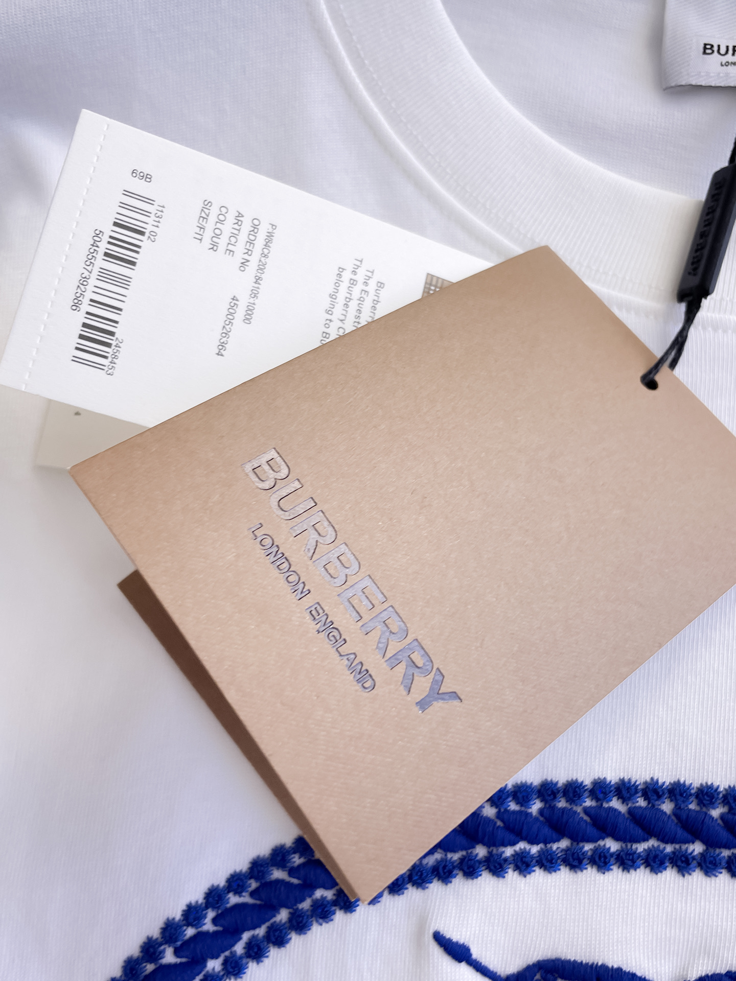 巴宝莉Burberry26春夏新品专柜首发最新款短袖圆领T恤 高端订制 设计前卫时尚！品牌logo重工艺