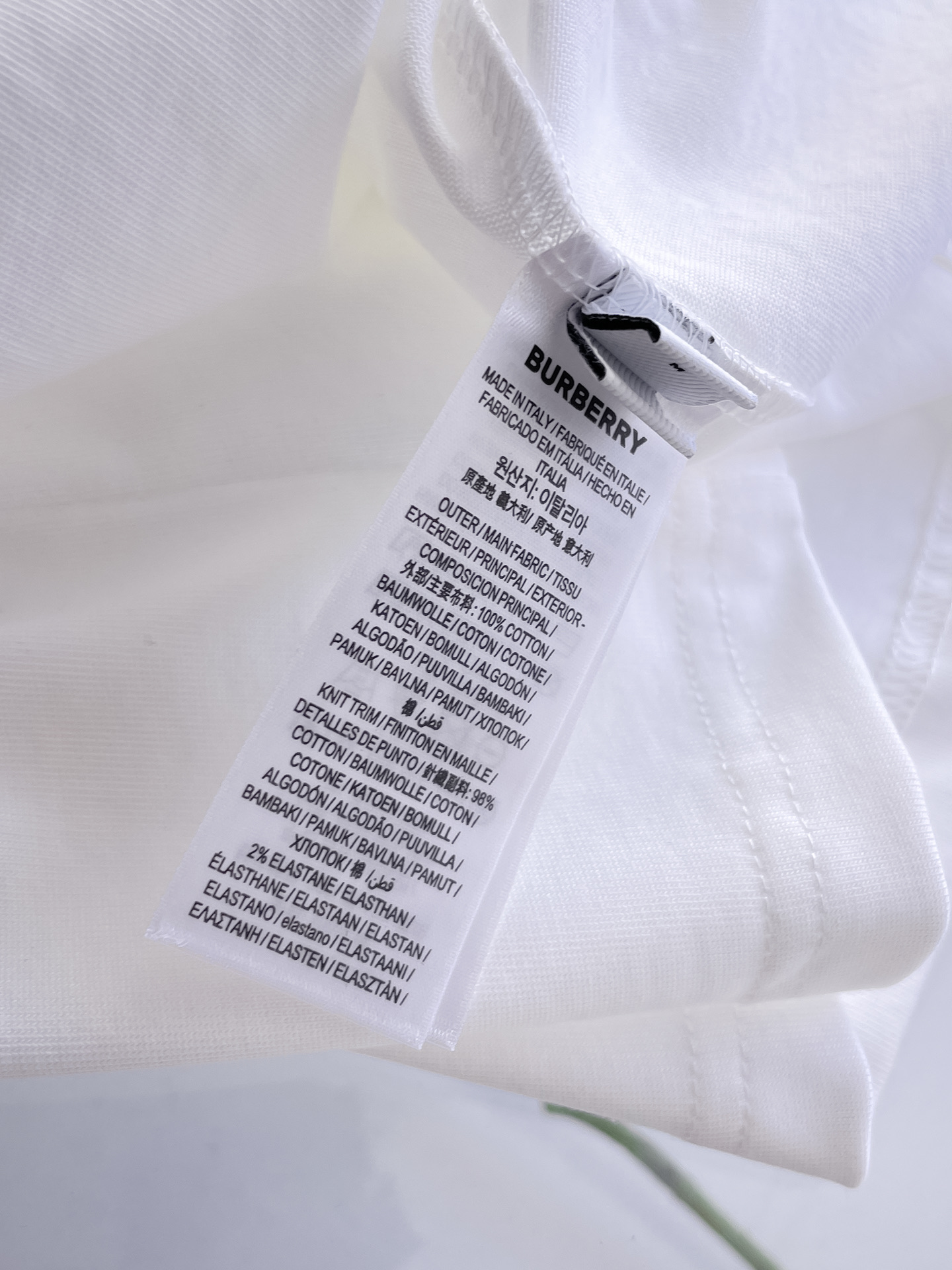 巴宝莉Burberry26春夏新品专柜首发最新款短袖圆领T恤 高端订制 设计前卫时尚！品牌logo重工艺