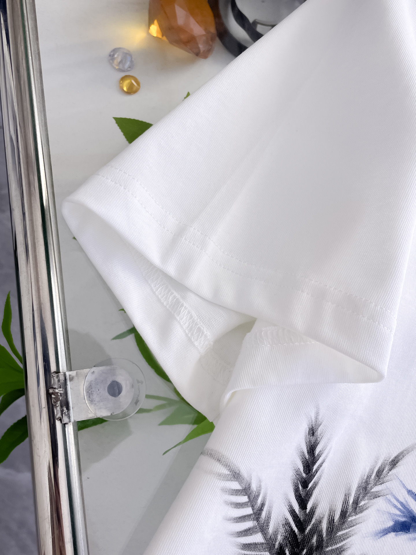 杜嘉班纳D&G26春夏新品专柜首发最新款短袖圆领T恤 高端订制 设计前卫时尚！品牌logo手绘重工艺设计