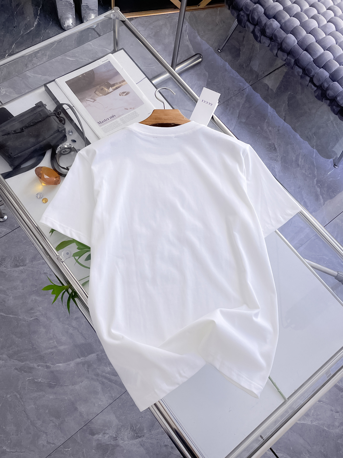 古驰Gucci26春夏新品专柜首发最新款短袖圆领T恤 高端订制 设计前卫时尚！品牌logo重工艺设计，高