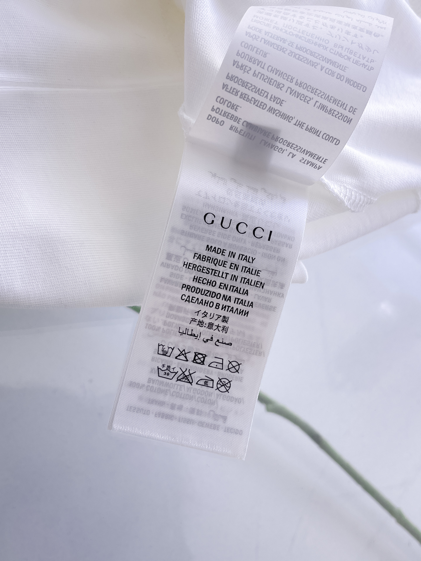 古驰Gucci26春夏新品专柜首发最新款短袖圆领T恤 高端订制 设计前卫时尚！品牌logo重工艺设计，高