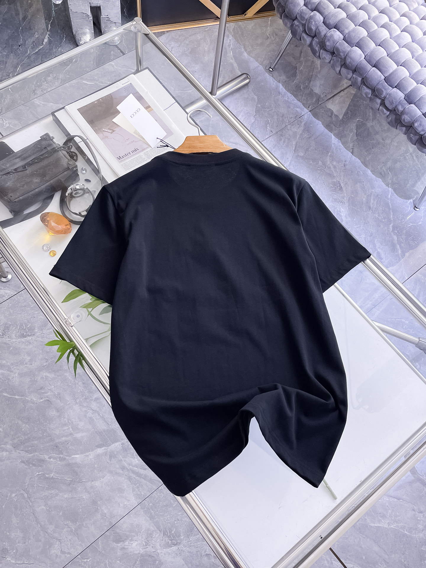 古驰Gucci26春夏新品专柜首发最新款短袖圆领T恤 高端订制 设计前卫时尚！品牌logo重工艺设计，高