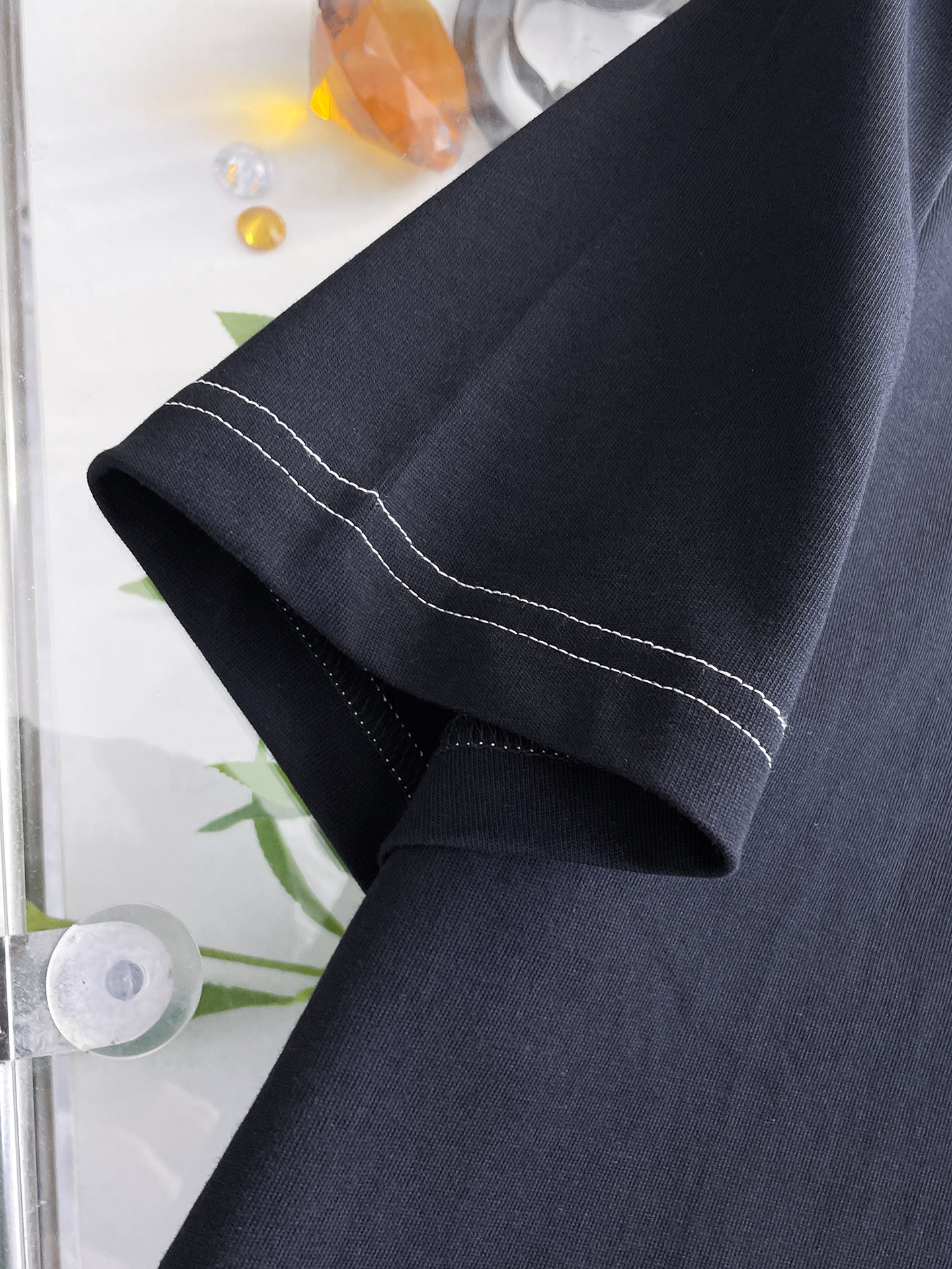 迪奥Dior26春夏新品专柜首发最新款短袖圆领T恤 高端订制 设计前卫时尚！品牌logo重工艺设计，高端