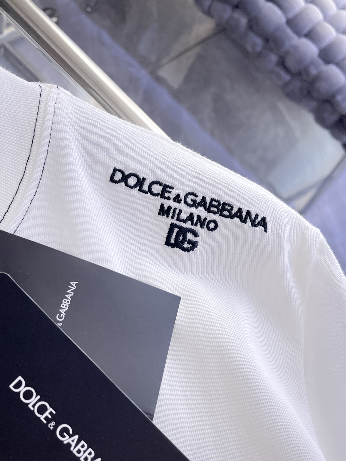 杜嘉班纳D&G26春夏新品专柜首发最新款短袖圆领T恤 高端订制 设计前卫时尚！品牌logo重工艺设计，高