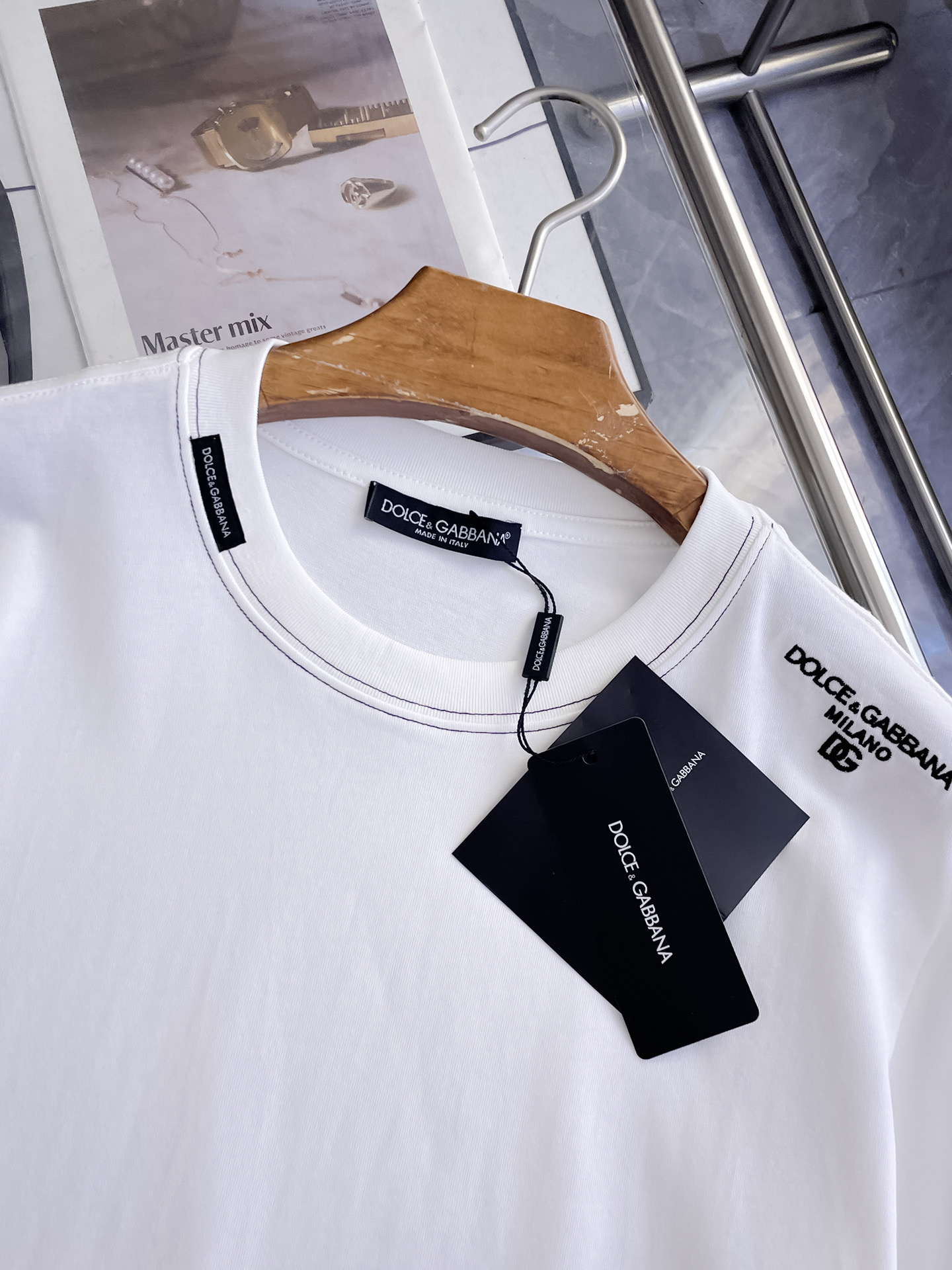 杜嘉班纳D&G26春夏新品专柜首发最新款短袖圆领T恤 高端订制 设计前卫时尚！品牌logo重工艺设计，高