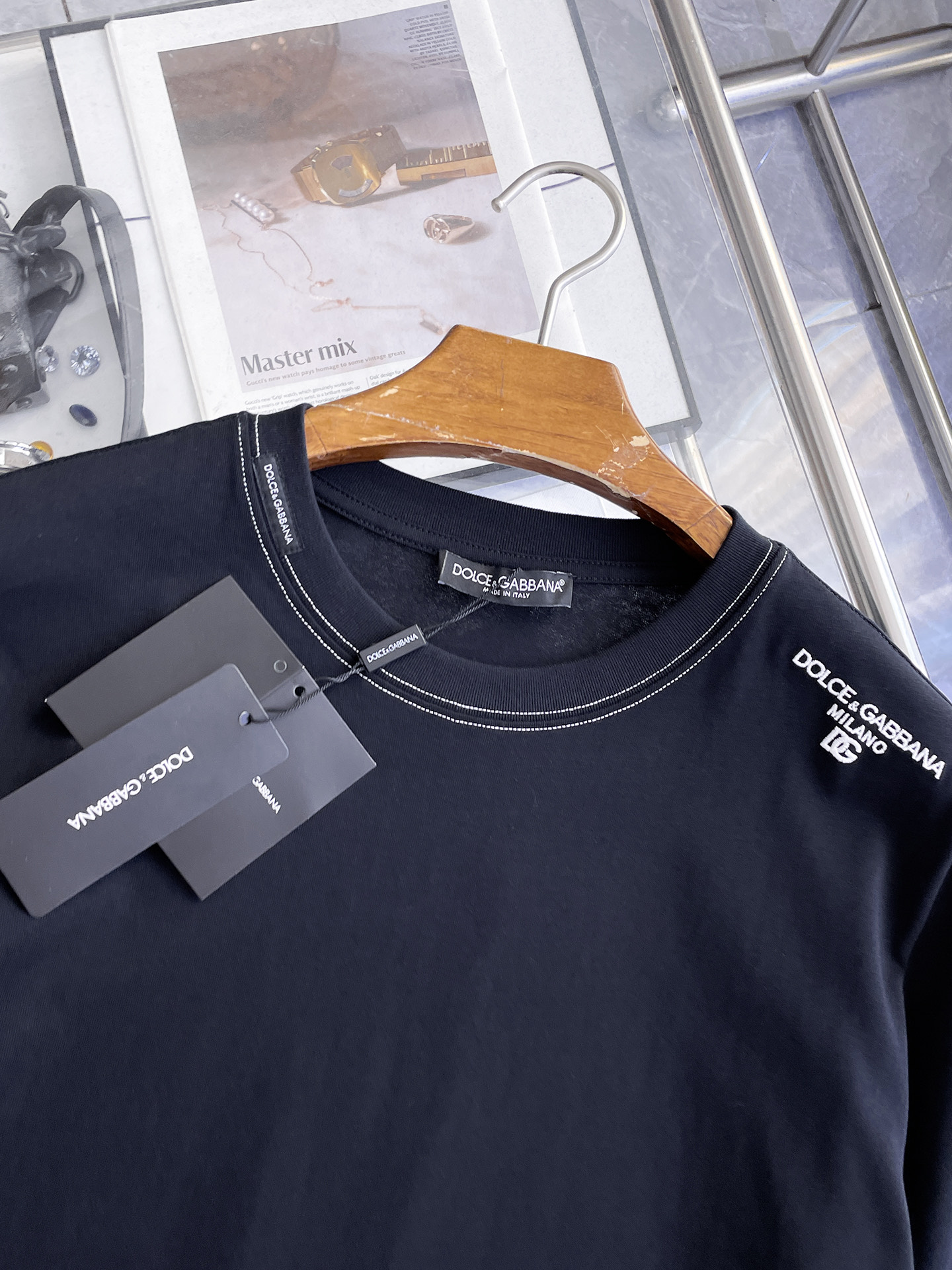 杜嘉班纳D&G26春夏新品专柜首发最新款短袖圆领T恤 高端订制 设计前卫时尚！品牌logo重工艺设计，高