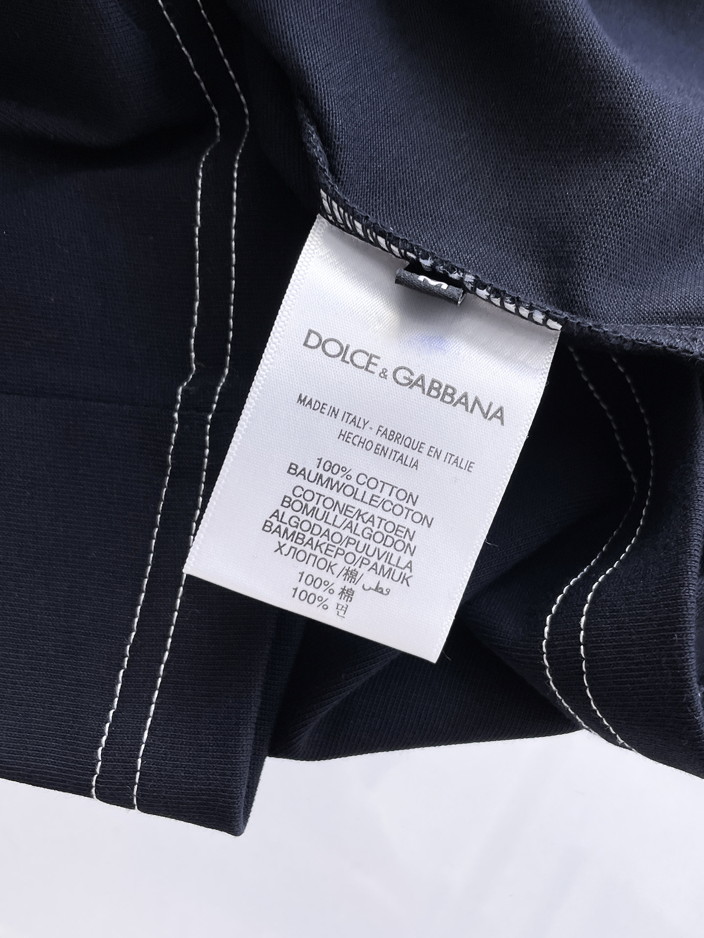 杜嘉班纳D&G26春夏新品专柜首发最新款短袖圆领T恤 高端订制 设计前卫时尚！品牌logo重工艺设计，高