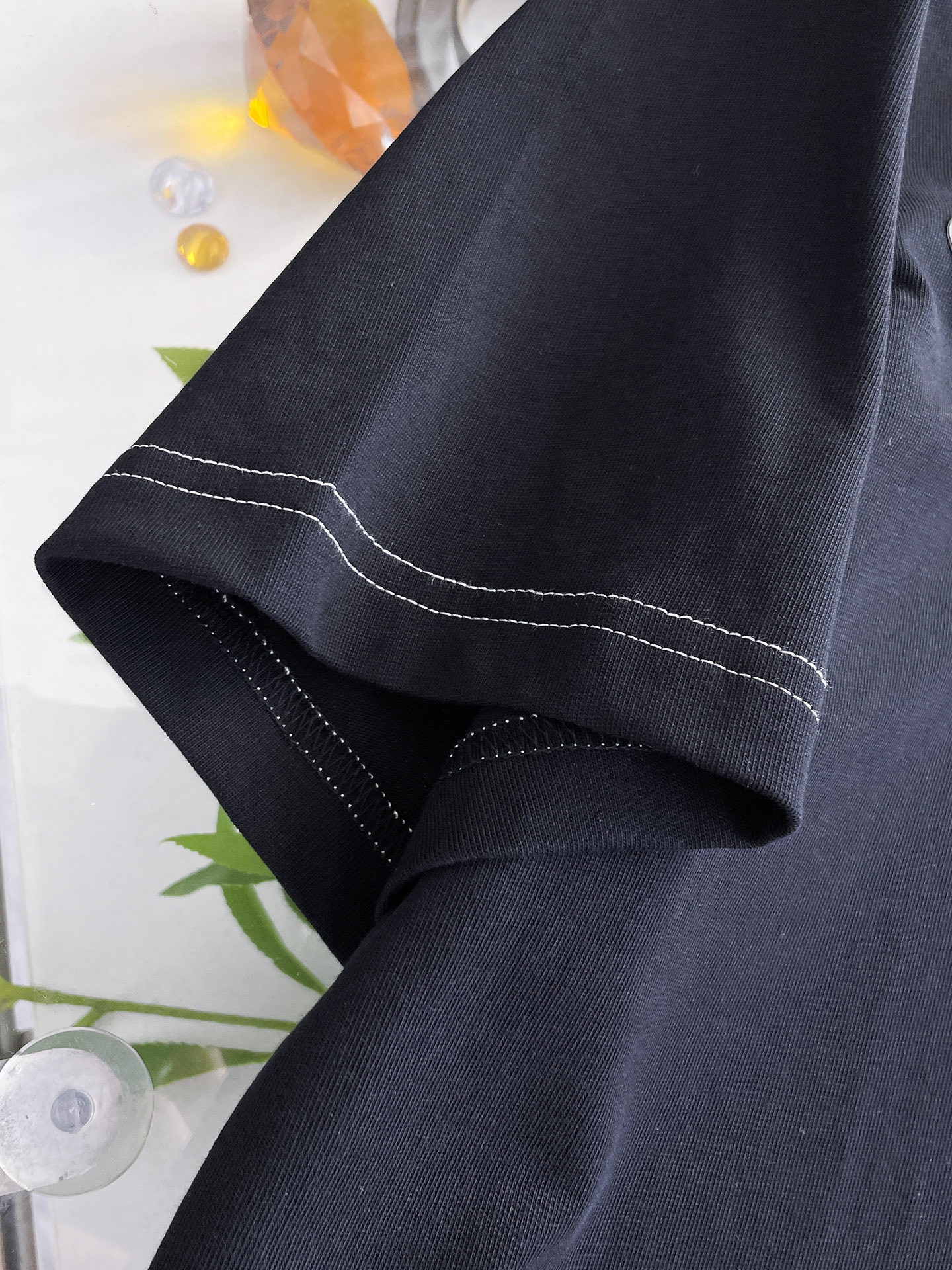 杜嘉班纳D&G26春夏新品专柜首发最新款短袖圆领T恤 高端订制 设计前卫时尚！品牌logo重工艺设计，高