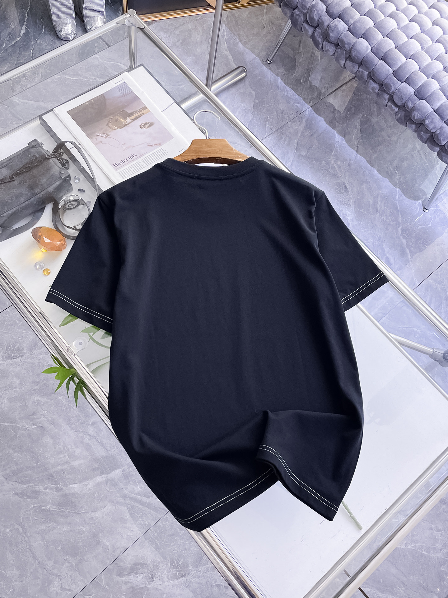 杜嘉班纳D&G26春夏新品专柜首发最新款短袖圆领T恤 高端订制 设计前卫时尚！品牌logo重工艺设计，高