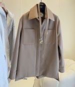 2fendi2024 Nuova etichetta del logo del collare in pelle splicing etichetta per sacchetti raccolti, smontaggio di colletto in pelle, lana al 100%, uno stile di porto retrò, riapparire il vecchio classico, succhiare lo stile di lavoro in stile di lavoro colore del cammello, combinato con camicie e giacche, che indossa due vestiti, che indossano due vestiti, che indossano due vestiti, che indossano due vestiti, che indossano due vestiti, che indossavano abiti, che indossavano abiti, che indossano due vestiti, che indossavano abiti, che indossava abiti, che indossava abiti, che indossava abiti, che indossava abiti, che indossava abiti, che indossava abiti, che indossava abiti, che indossava abiti, che indossava vestiti Solo! 1 2fendi2024 Nuova etichetta del logo del collare in pelle splicing etichetta per sacchetti raccolti, smontaggio di colletto in pelle, lana al 100%, uno stile di porto retrò, riapparire il vecchio classico, succhiare lo stile di lavoro in stile di lavoro colore del cammello, combinato con camicie e giacche, che indossa due vestiti, che indossano due vestiti, che indossano due vestiti, che indossano due vestiti, che indossano due vestiti, che indossavano abiti, che indossavano abiti, che indossano due vestiti, che indossavano abiti, che indossava abiti, che indossava abiti, che indossava abiti, che indossava abiti, che indossava abiti, che indossava abiti, che indossava abiti, che indossava abiti, che indossava vestiti Solo!