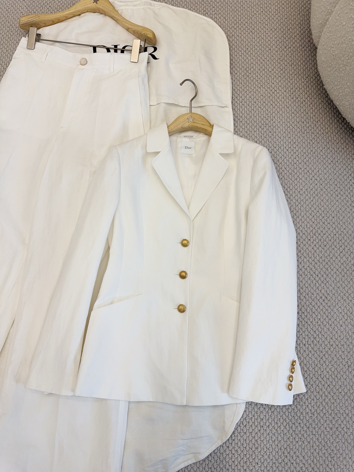NO:843246,suit,,business suit,19860909西装,,business suit,,Women's clothing
