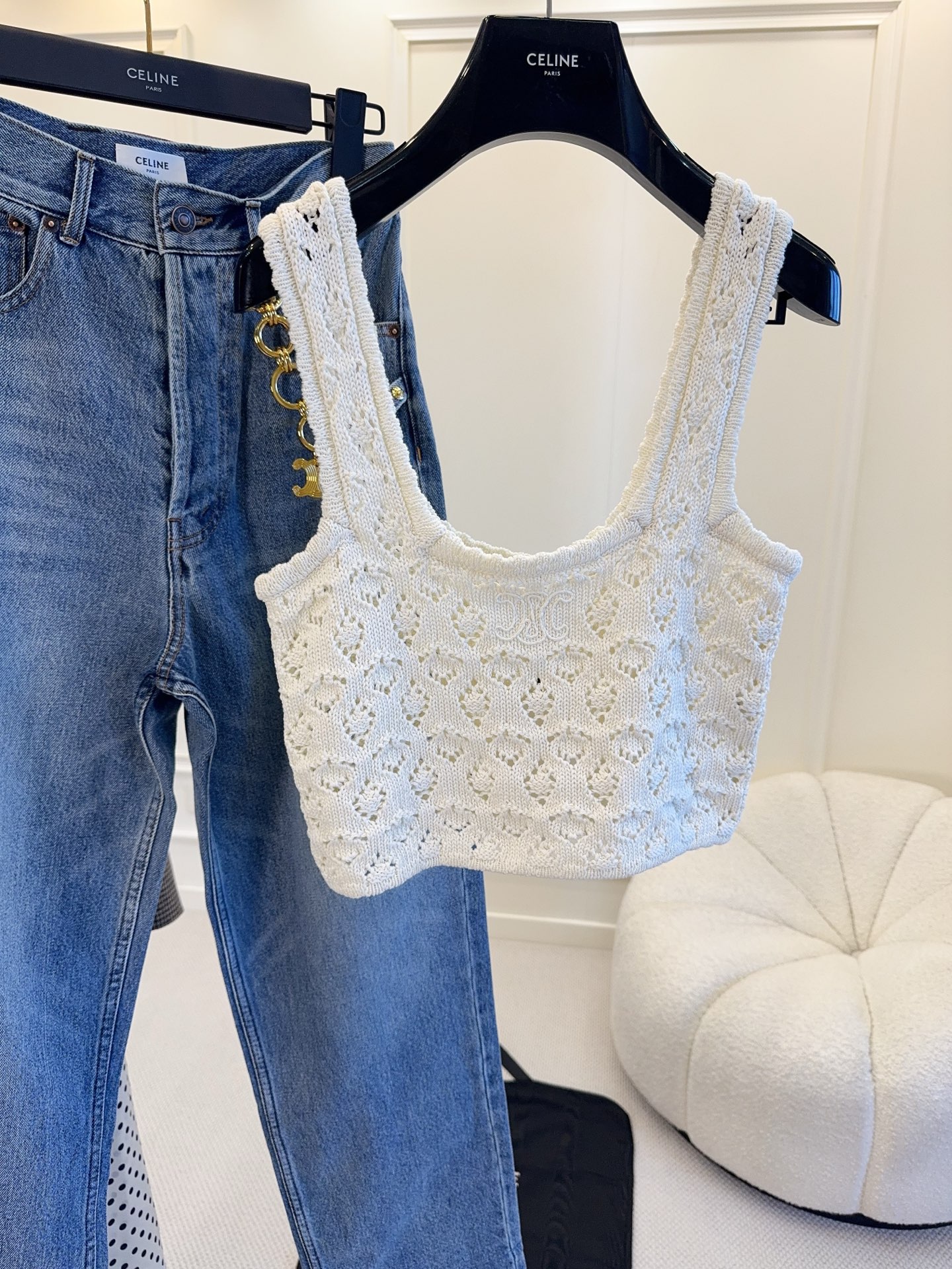 NO:873224,CELINE2026 new crochet hollow camisole, pure cotton yarn is light and breathable, perfect for summer!  Retro hollow pattern, full of hand-crocheted feel, short design elongates the body proportions, high-waisted pants or short skirts make you look taller. The milky white color is gentle and versatile, and the French romantic atmosphere is easy to create. You can wear it to look relaxed and fashionable whether on vacation or commuting~,,celine,skirts,19860909CELINE2026新款钩针镂空吊带背心,纯棉纱线轻盈透气超适合夏天！复古镂空花纹,手工钩织感满满,短款设计拉长身材比例,搭高腰裤或短裙超显高.奶白色温柔百搭,法式浪漫氛围感轻松拿捏,无论度假还是通勤都能穿出松弛时髦感～,,celine,skirts,,Women's clothing