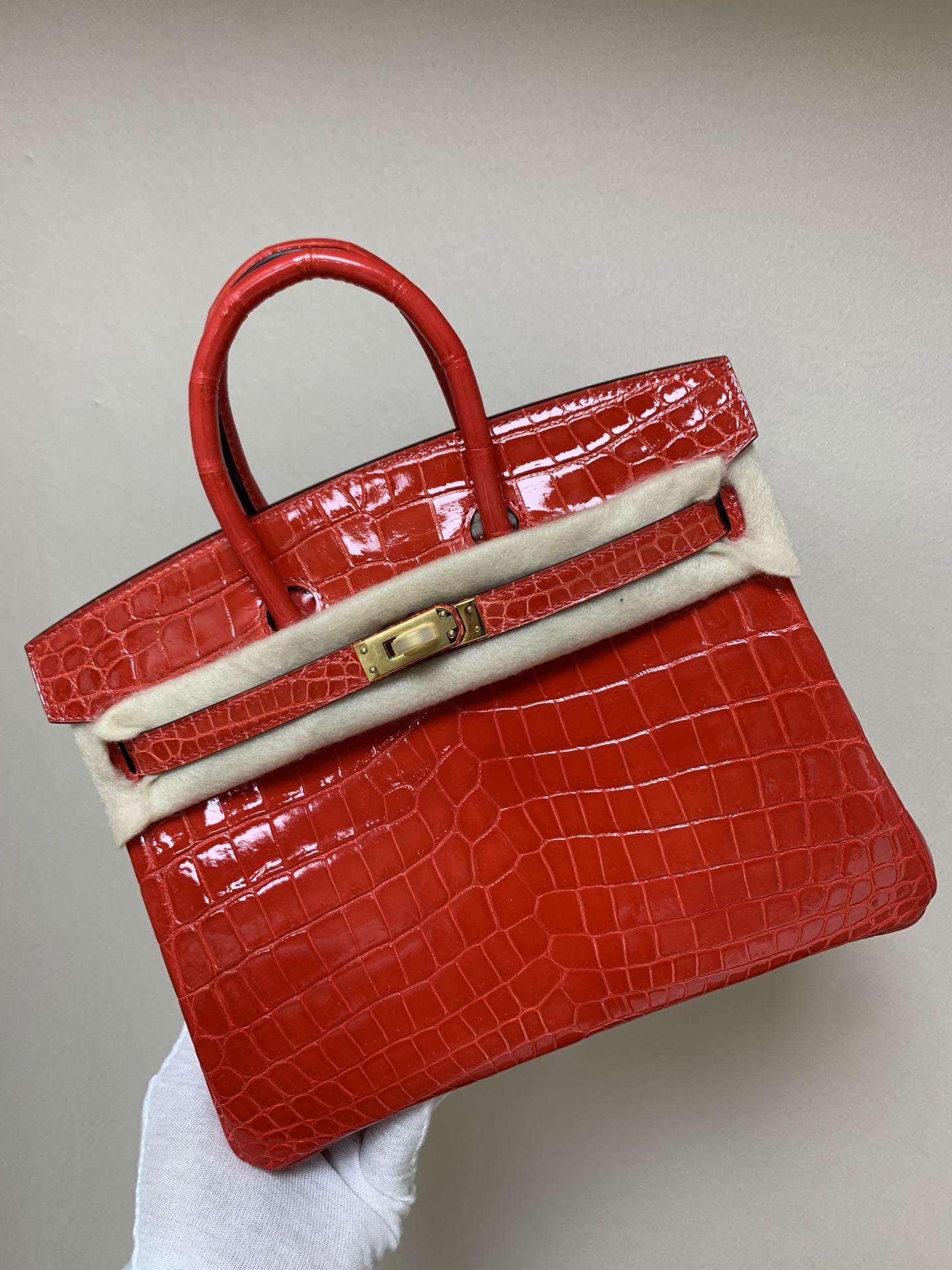 NO:699423,Platinum 25 Nile high-gloss Ferrari red, 3 leather pairs, gold and silver buckles complete., Hermes, hermes, Hermes,19860909铂金25尼罗高光法拉利红,3张皮对版,金银扣齐全.,爱马仕,hermes,Hermes,,Bag