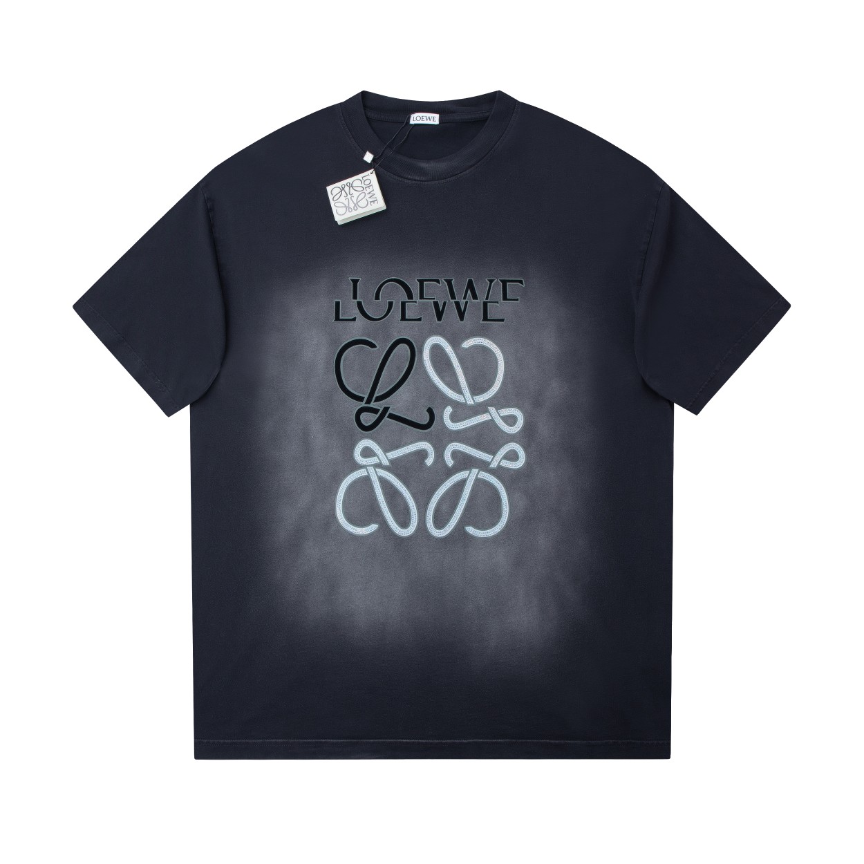 🅿️115 高品质 ✨LOE**✨🆕经典logo字母图案短袖 官网同步，专柜纯棉面料！贴肤舒适，耐看又好穿，经典简约logo设计，原厂工艺一丝不苟，定制290 G 同缸染面料 手感非常舒服 最新砖柜同步 OS落肩版型 时尚又个性 超级…