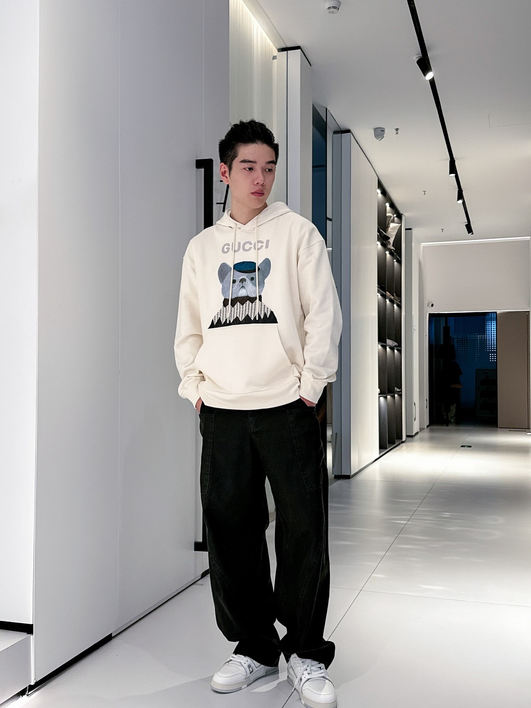 NO:527757,High-version GU stickers with full print jacquard letters printed hat-collar sweatshirt Light luxuryism Must-have items for men and women's daily commuting outfits Correct version Welcome to compare Detailed features · Use 420g pure cotton double yarn fish scale terry fabric · Facial dust-free wool burning process Bottom wool absorbing environmentally friendly reactive dyeing · Printing + patch · Double-needle thread cross-seaming process · Original model label washing tag moisture-proof paper packaging Color apricot color Size S M L XL,,hoodie,sweatshirts,hats,alexander wang19860909高版本 GU贴布满印提花字母印花帽领卫衣 轻奢主义 男女日常通勤穿搭必备单品 正确版本 欢迎对比 详细特征 · 采用420克纯棉双纱鱼鳞毛圈面料  · 面部无尘烧毛工艺 底部吸毛 环保活性染 · 印花＋贴布 · 双针车线跨缝工艺 · 原版主唛水洗吊牌防潮纸包装 颜色杏色 尺码S M L XL,,hoodie,sweatshirts,hats,alexander wang,Men's clothing